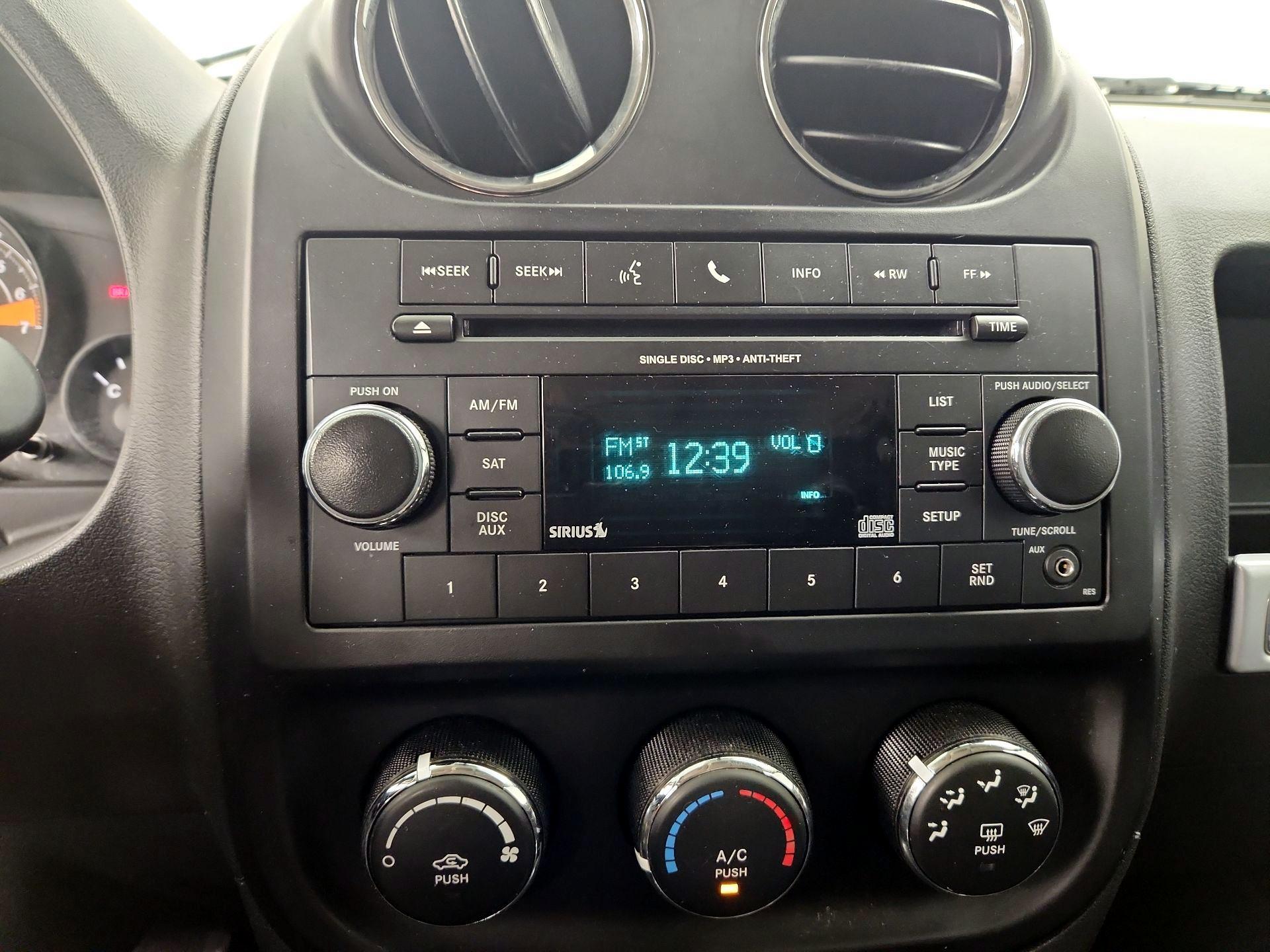 Thumbnail: 2016 Jeep Compass - 13