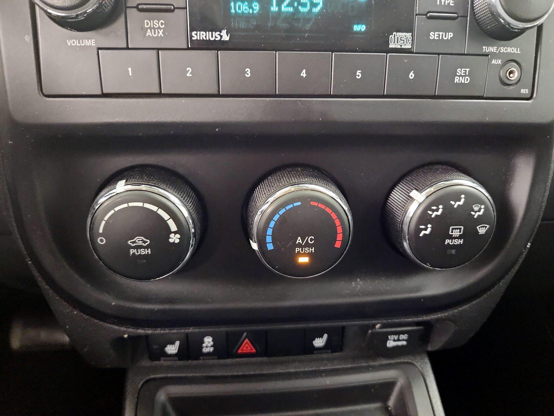 Thumbnail: 2016 Jeep Compass - 14