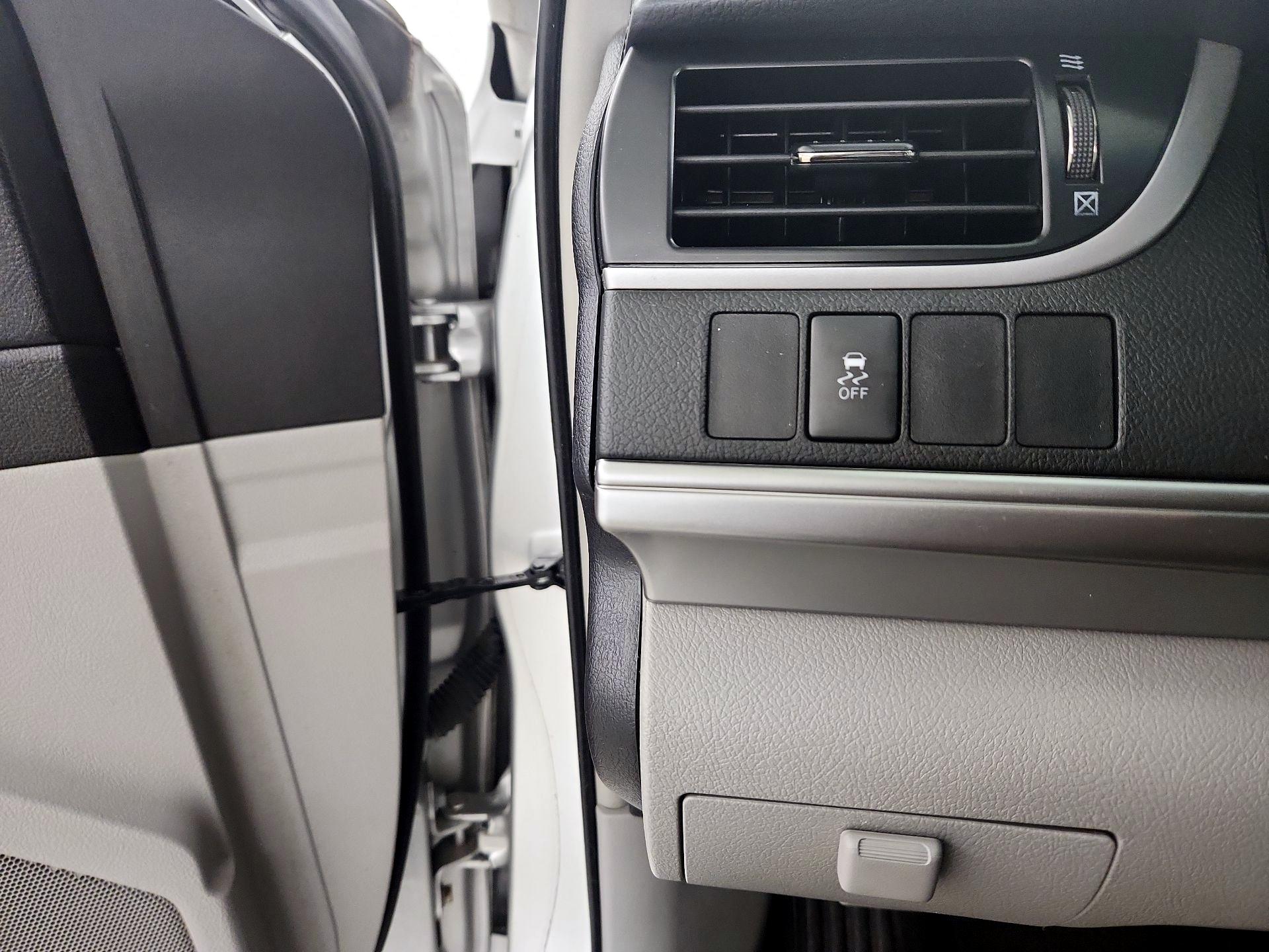 Thumbnail: 2014 Toyota Camry - 13