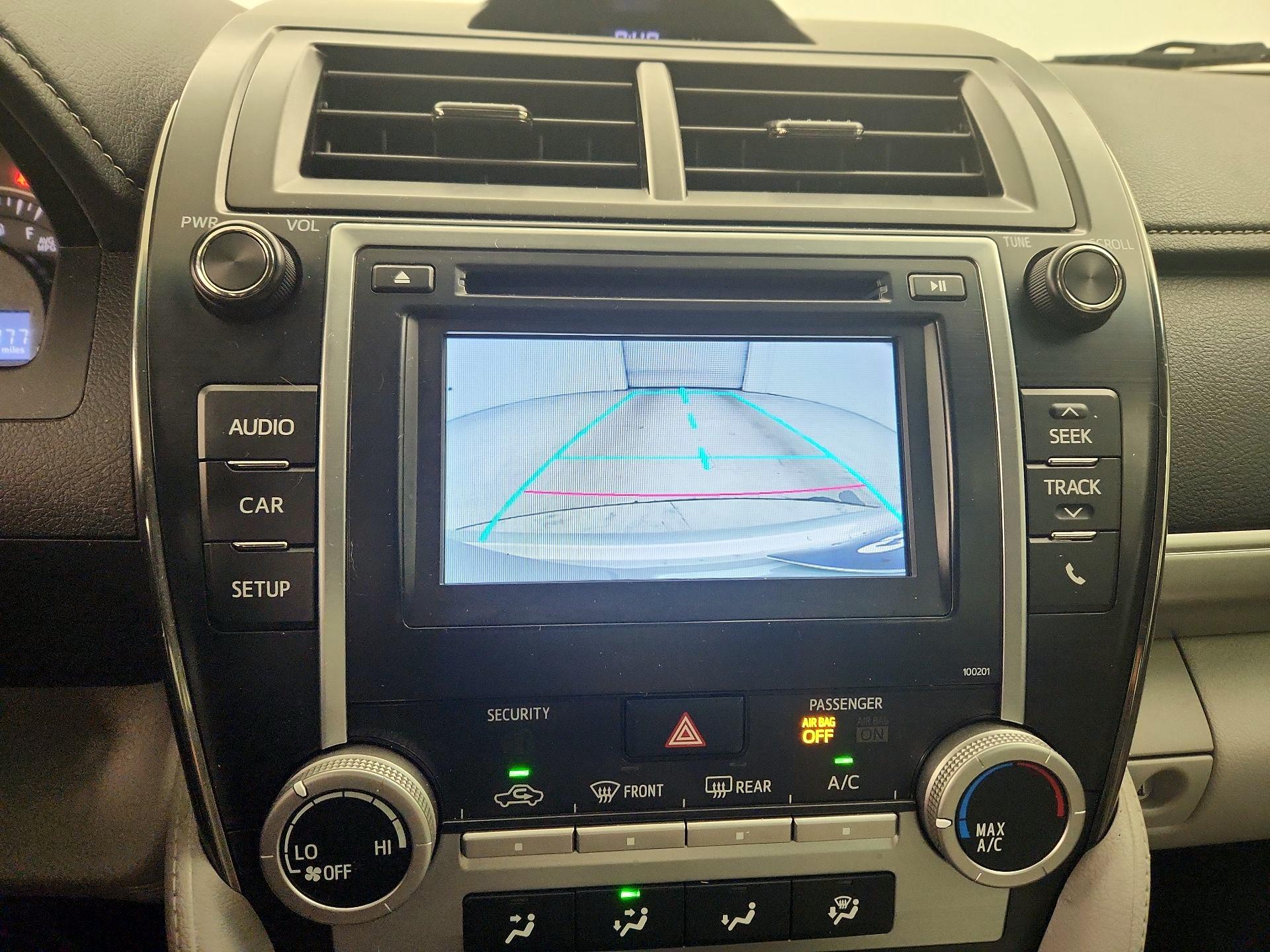 Thumbnail: 2014 Toyota Camry - 14