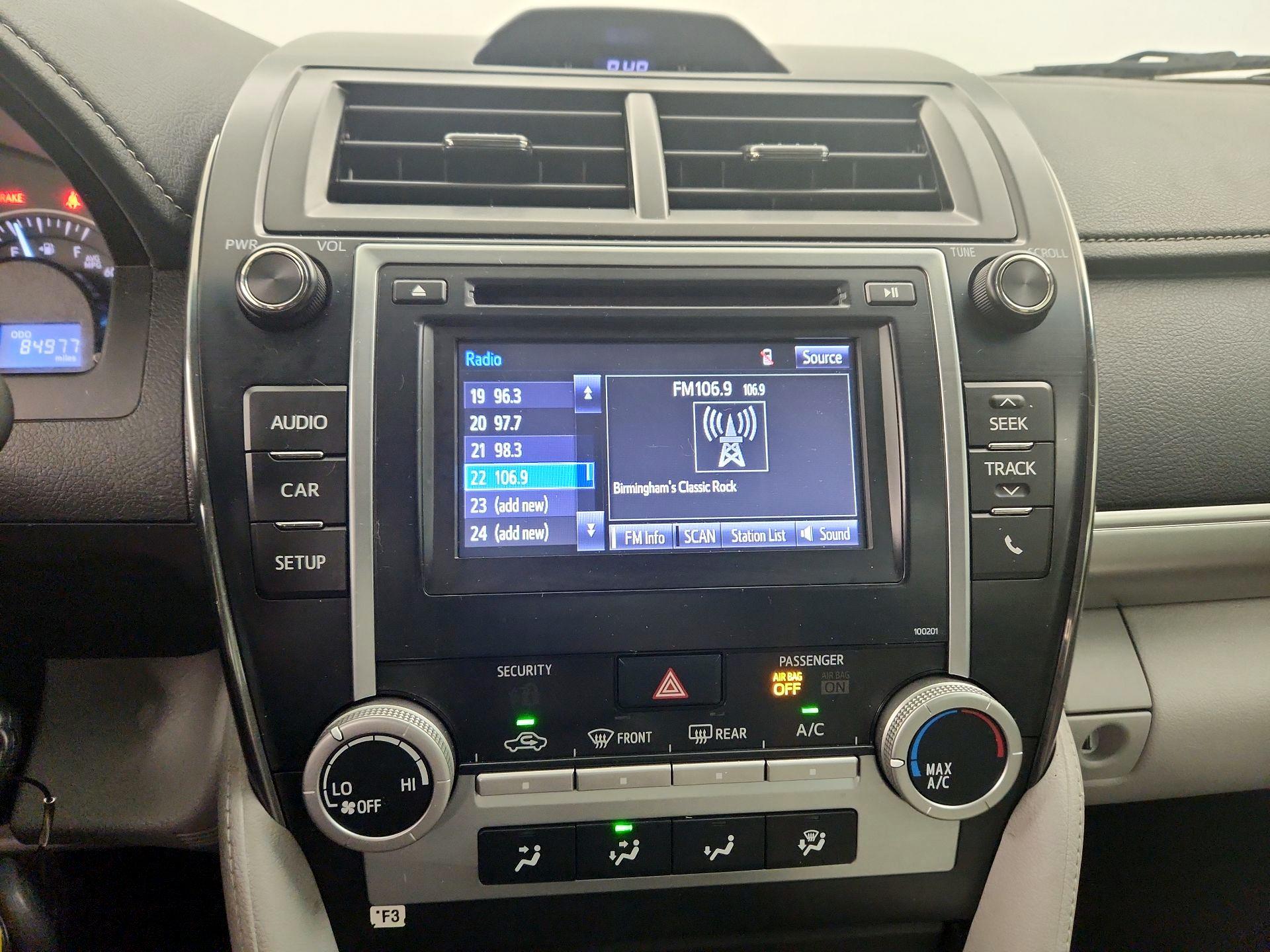 Thumbnail: 2014 Toyota Camry - 15