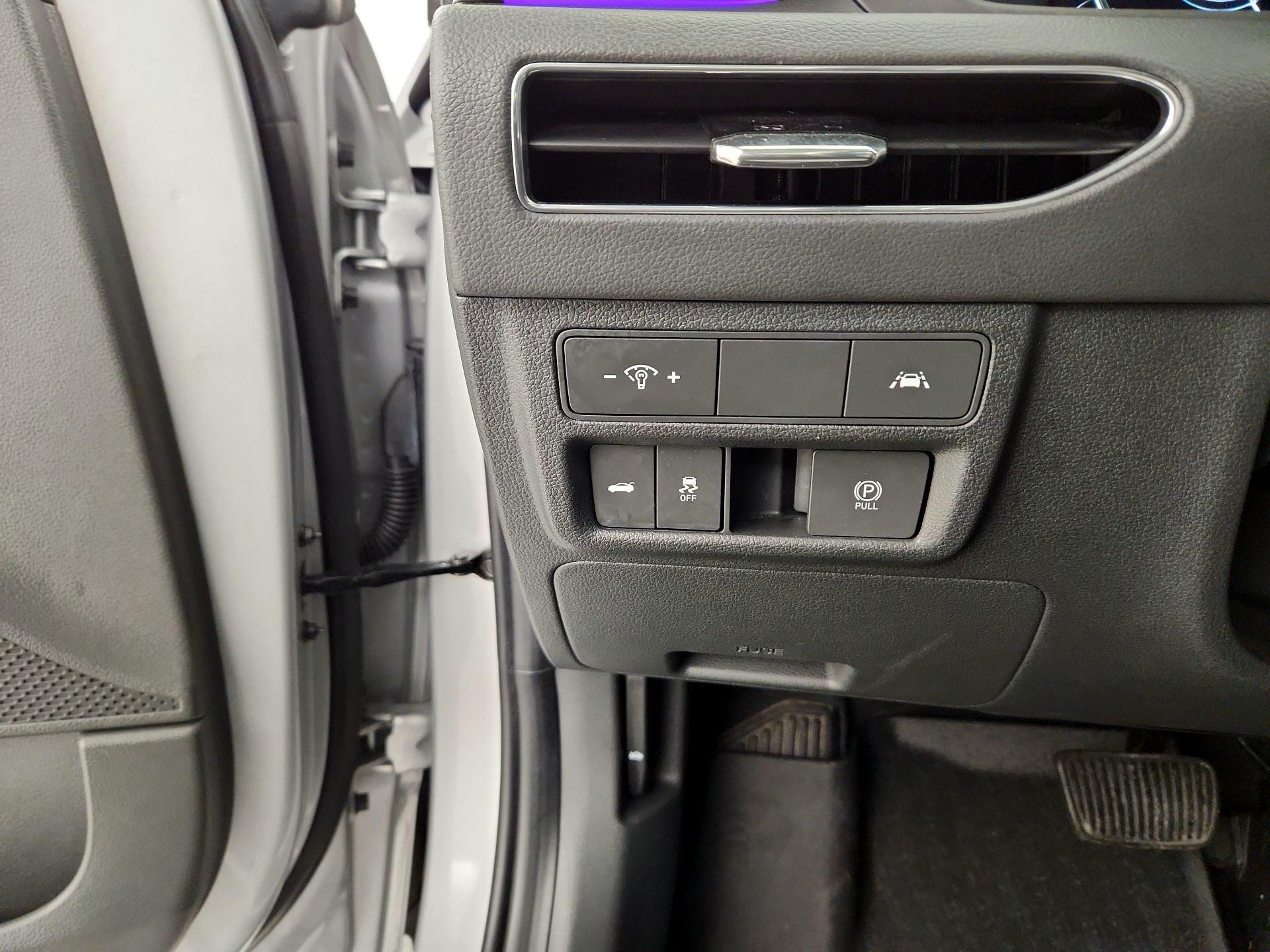 Thumbnail: 2023 Hyundai Sonata - 13