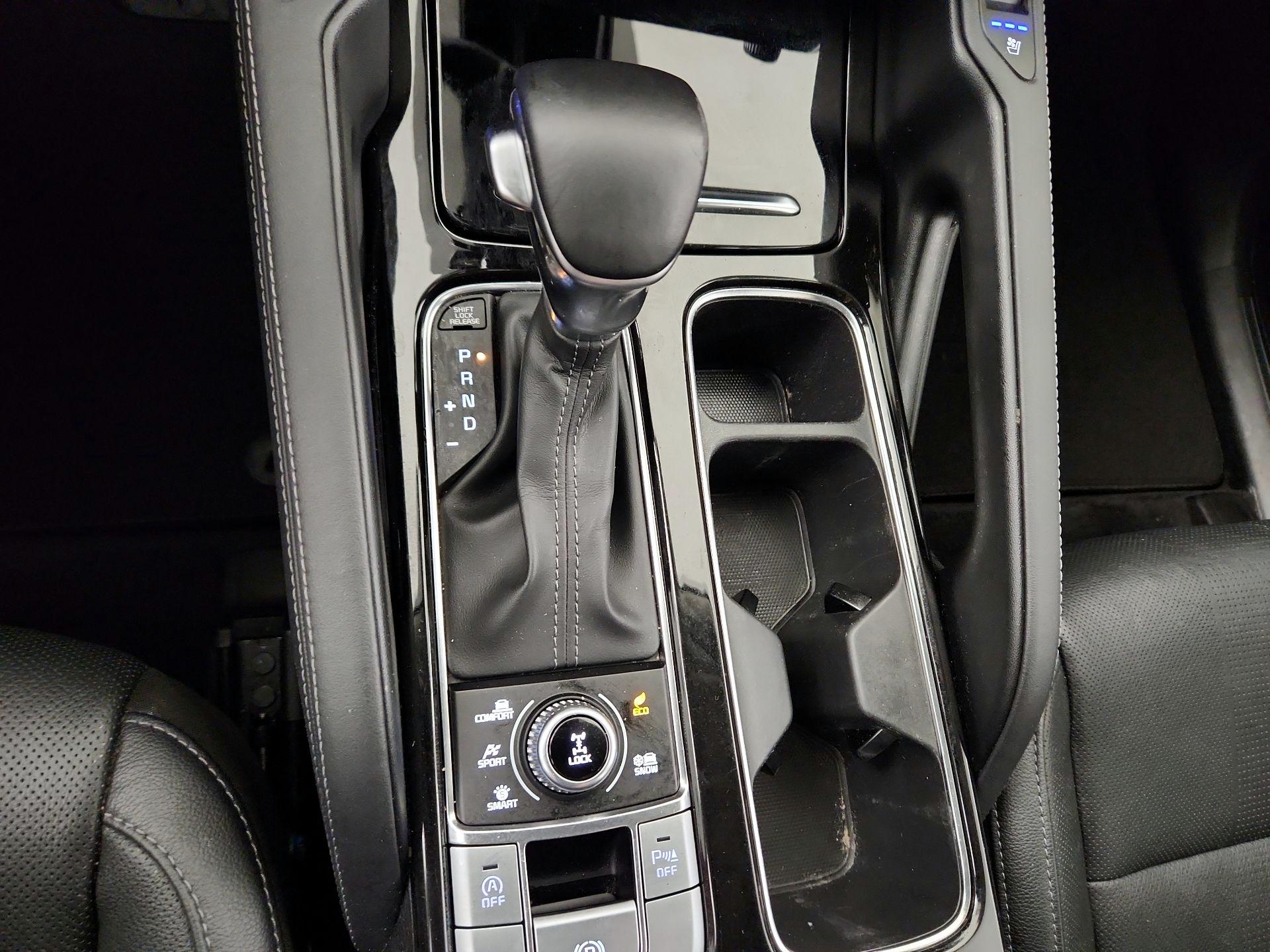 Thumbnail: 2021 Kia Telluride - 16