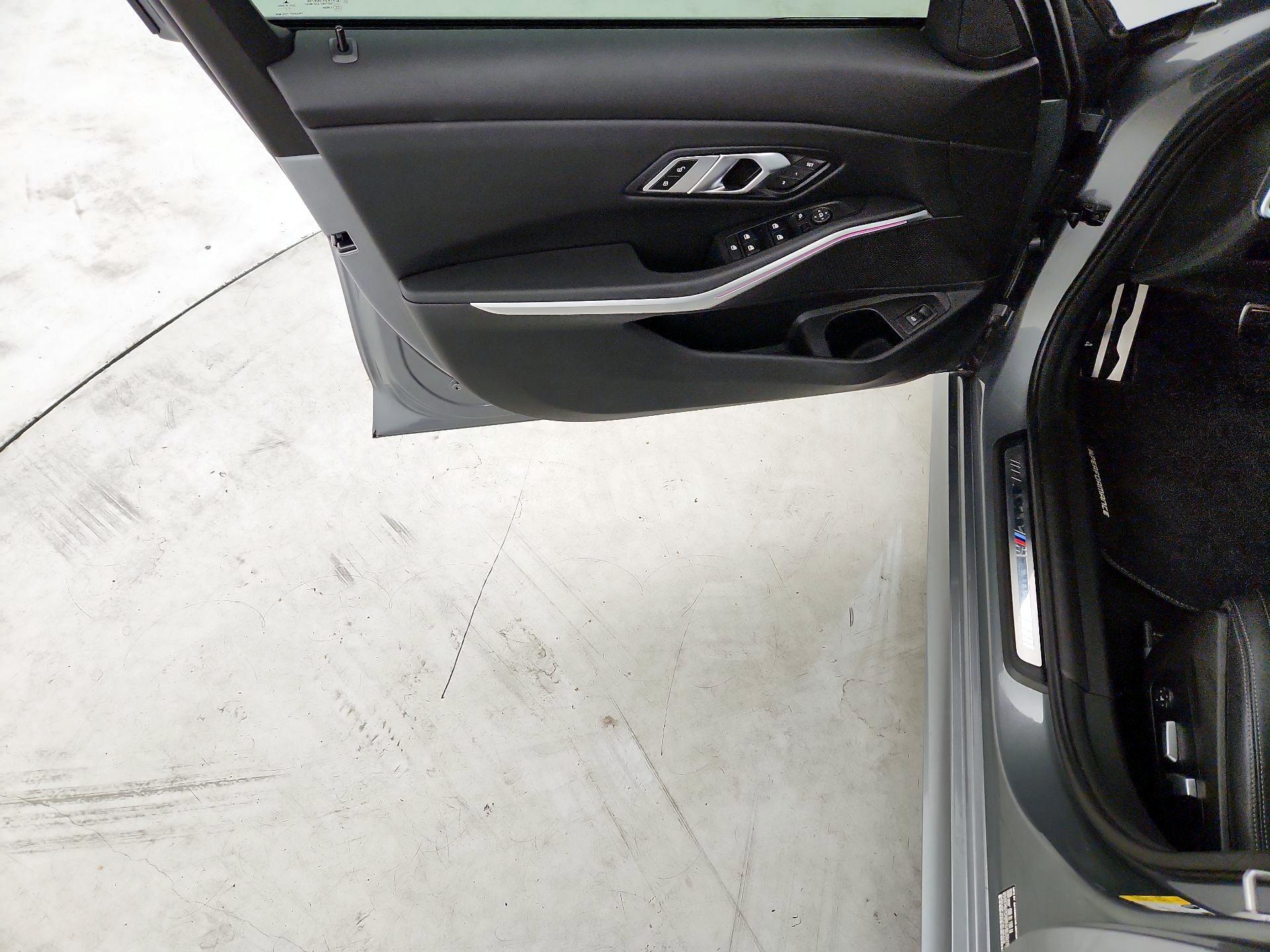 Thumbnail: 2023 BMW 3 Series - 10