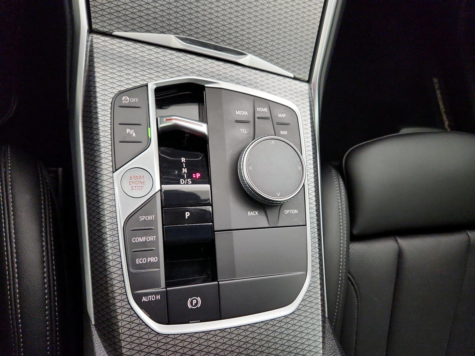 Thumbnail: 2023 BMW 3 Series - 16