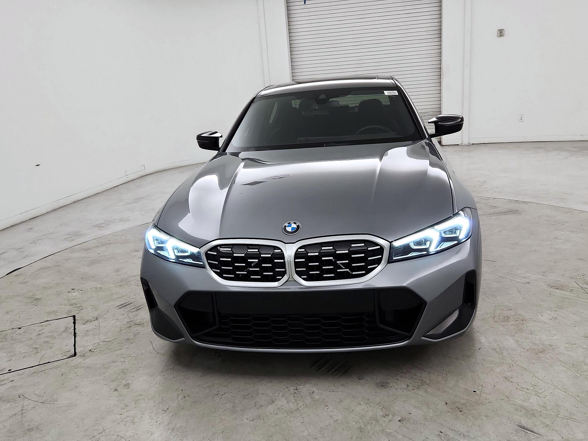 Thumbnail: 2023 BMW 3 Series - 2