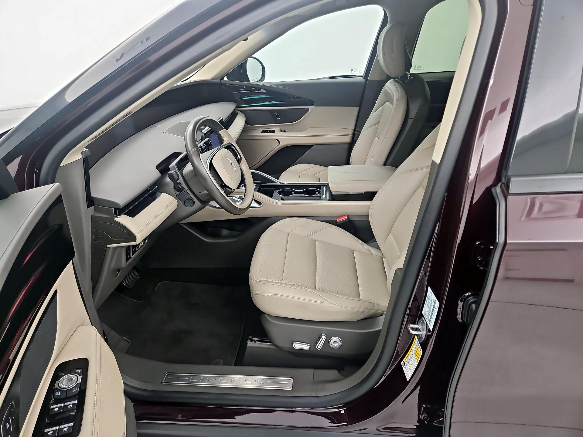 Thumbnail: 2024 Lincoln Nautilus - 11