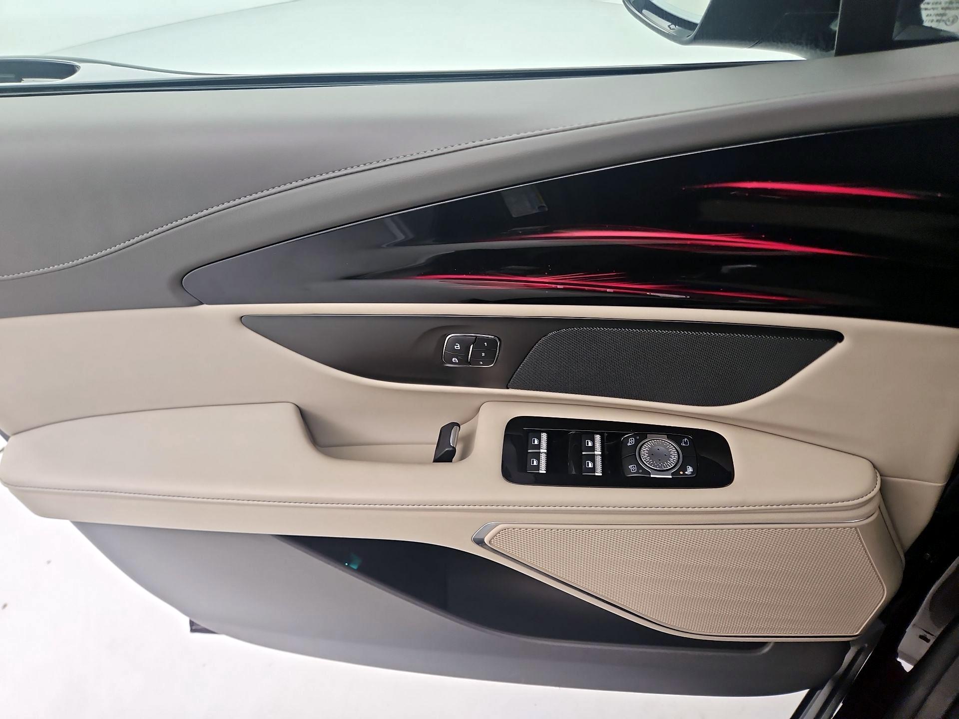 Thumbnail: 2024 Lincoln Nautilus - 12