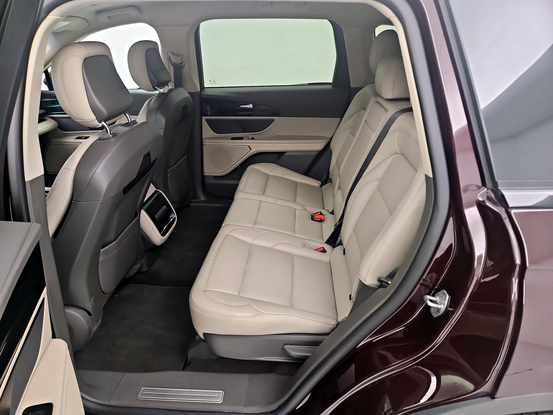 Thumbnail: 2024 Lincoln Nautilus - 19