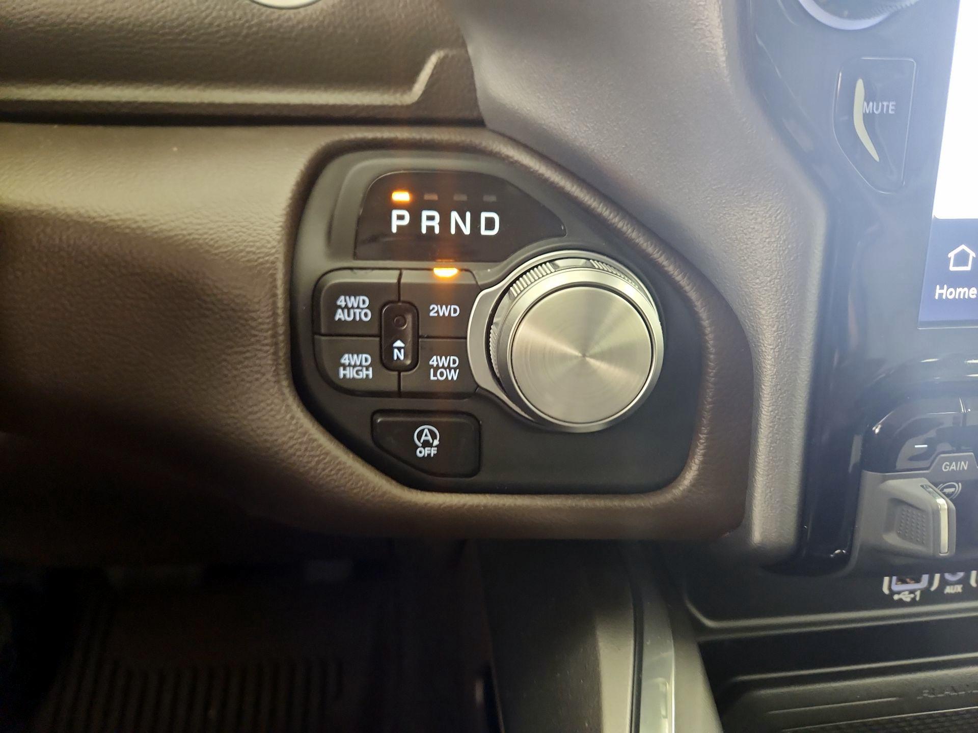 Thumbnail: 2025 RAM 1500 - 18