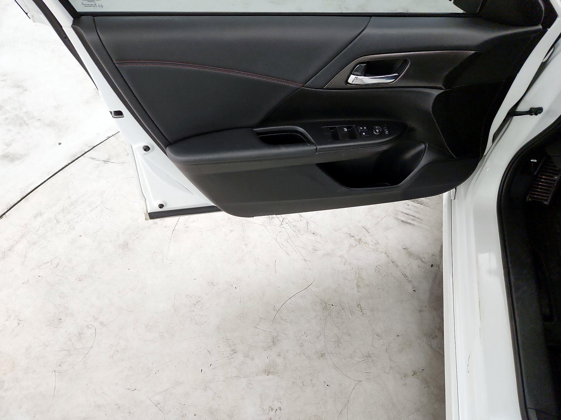 Thumbnail: 2017 Honda Accord - 12