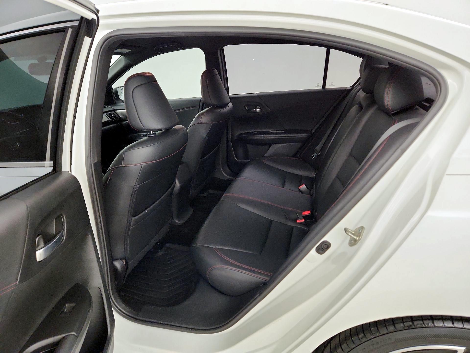 Thumbnail: 2017 Honda Accord - 19