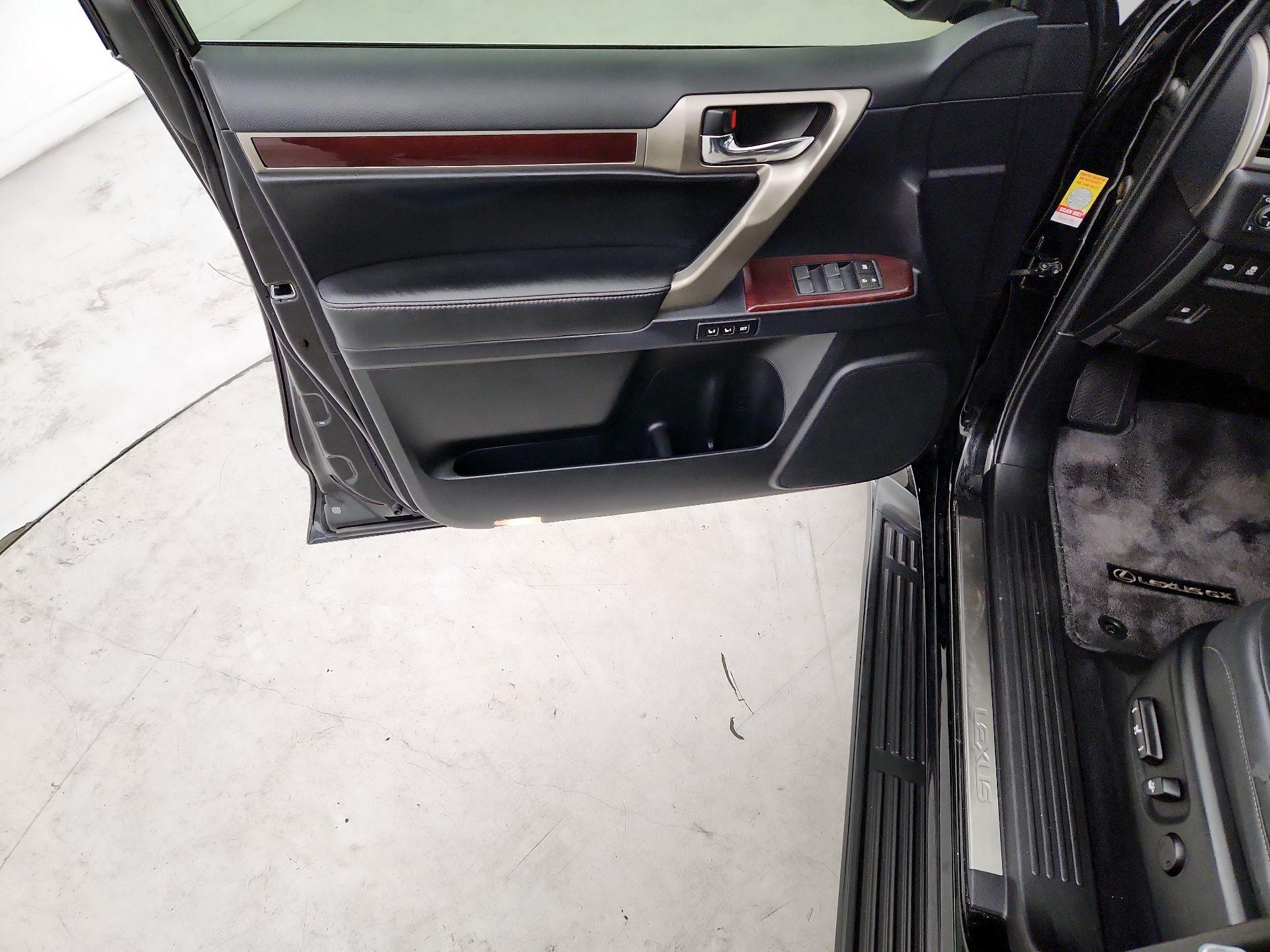 Thumbnail: 2018 Lexus GX - 10