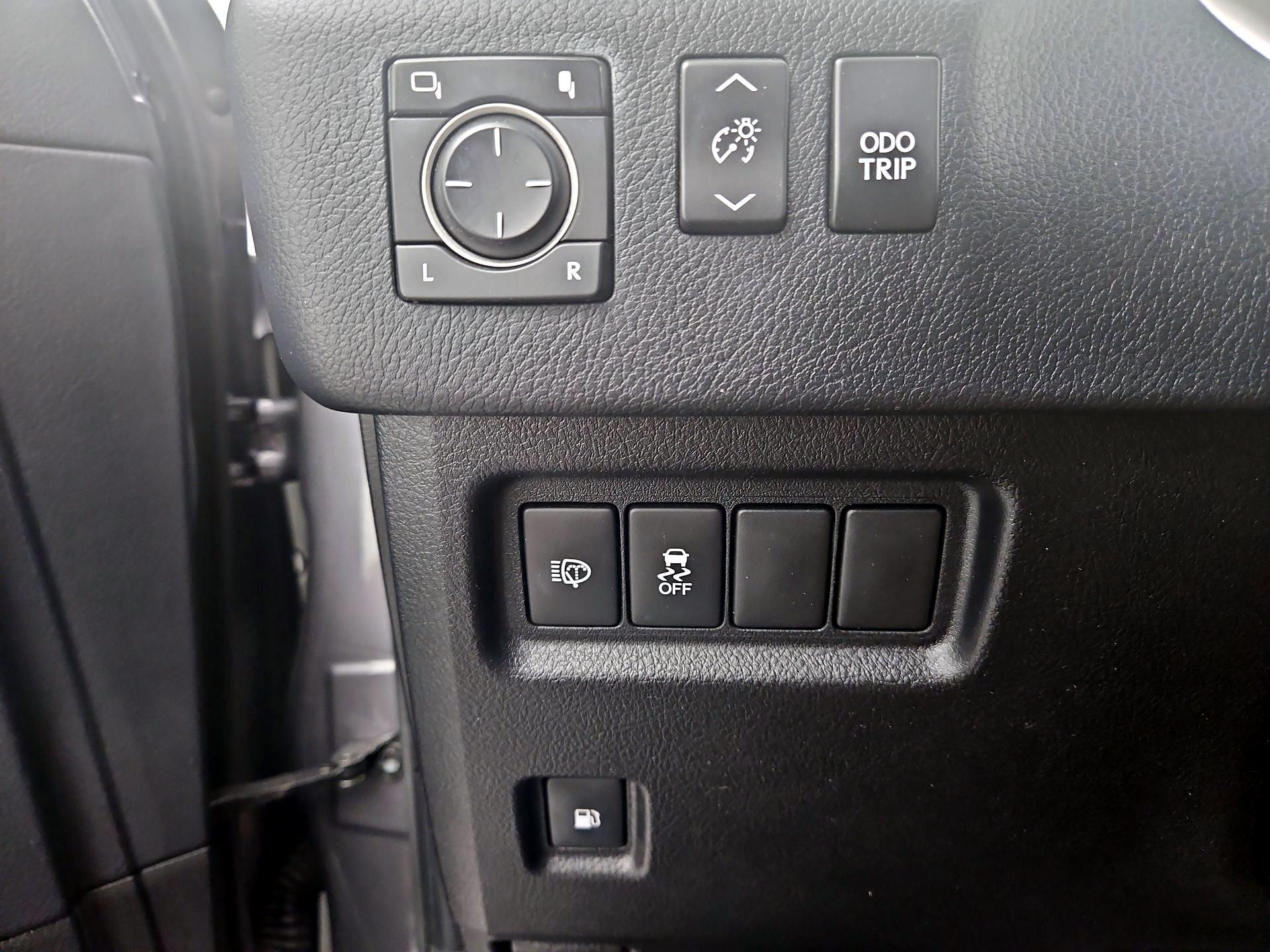 Thumbnail: 2017 Lexus GX - 13