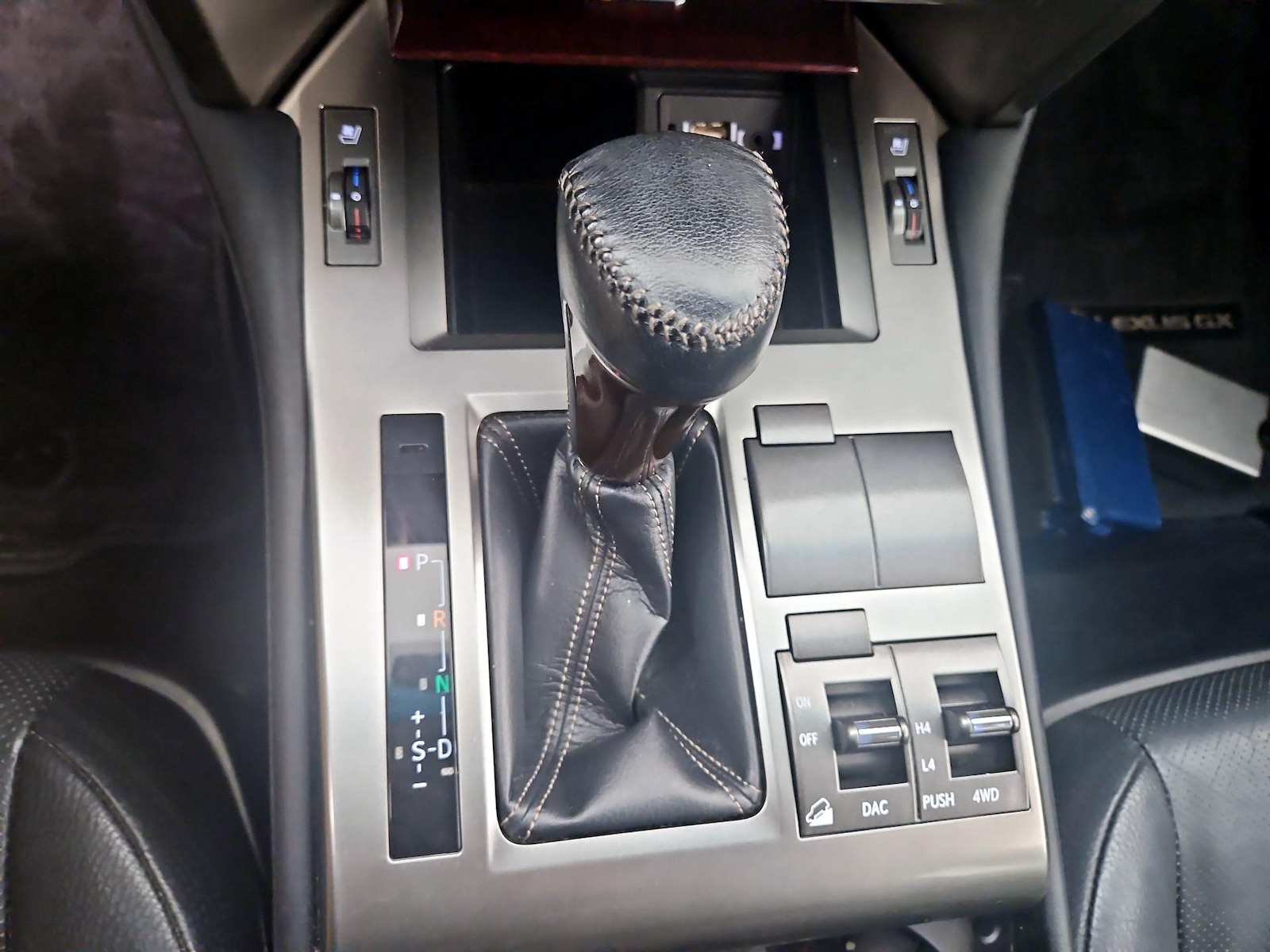 2017 Lexus GX Base - Photo 19