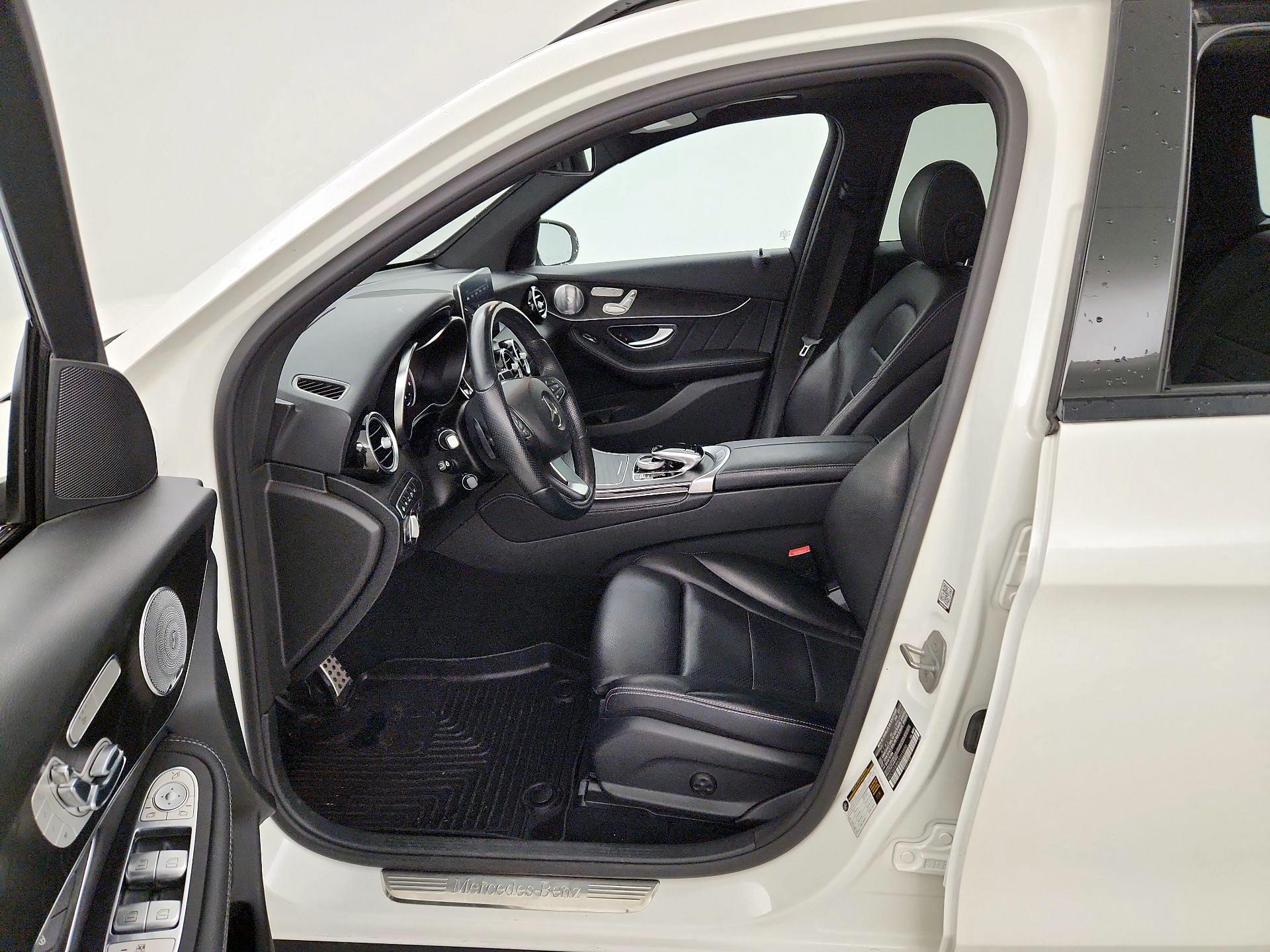 Thumbnail: 2018 Mercedes-Benz GLC - 11