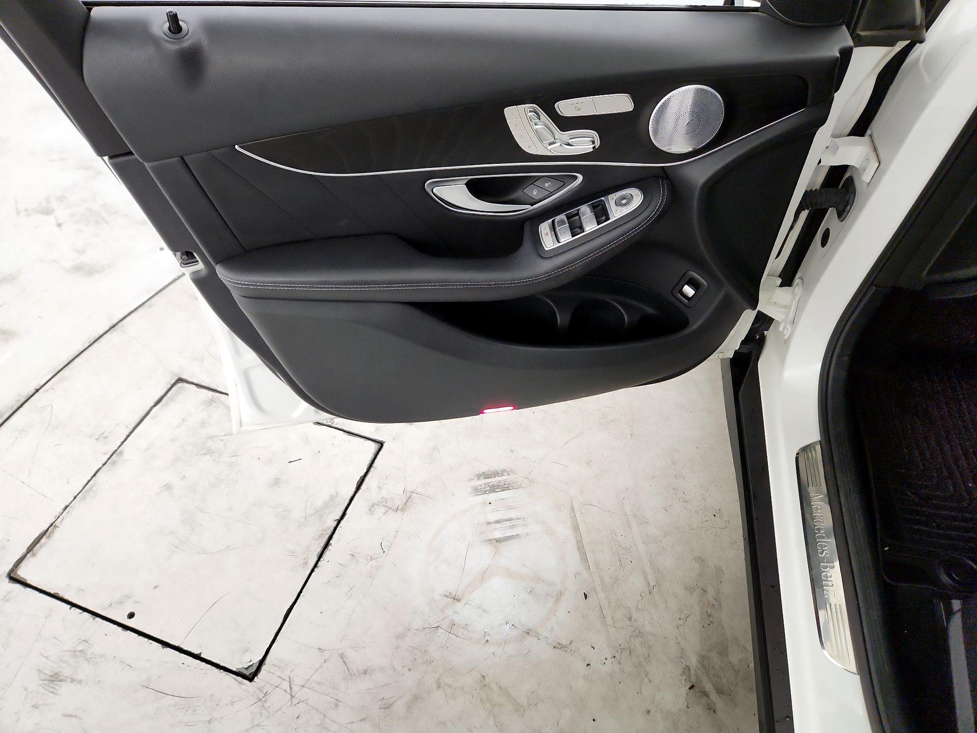 Thumbnail: 2018 Mercedes-Benz GLC - 12