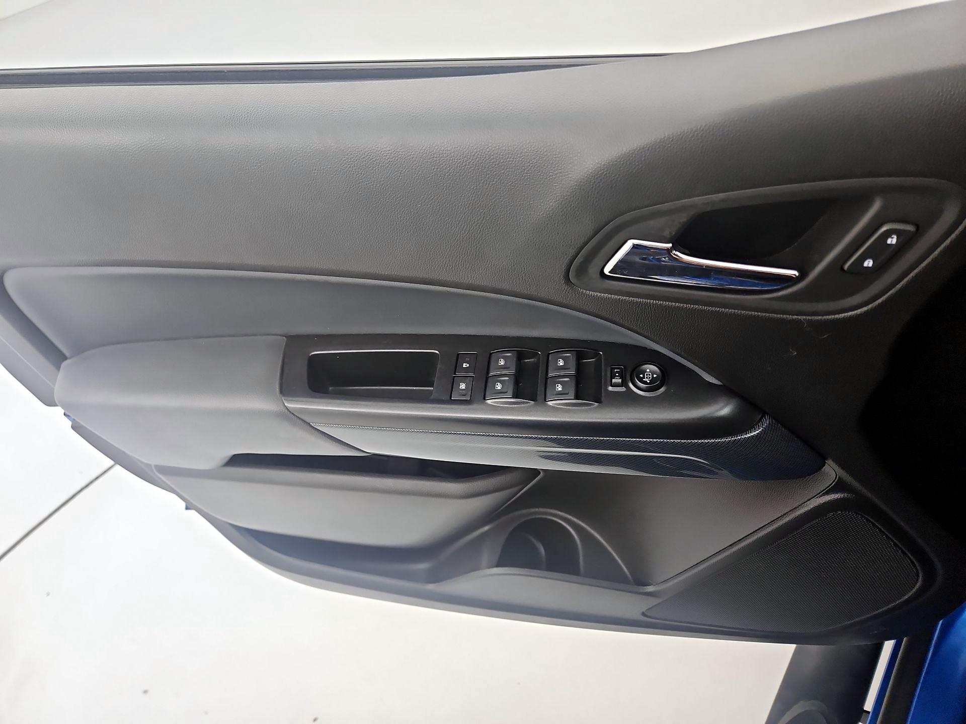 Thumbnail: 2021 Chevrolet Colorado - 12