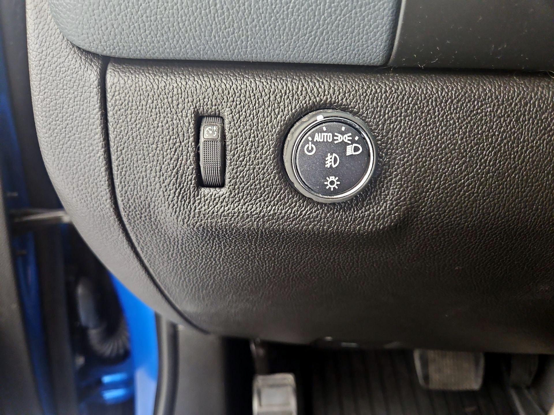 Thumbnail: 2021 Chevrolet Colorado - 13