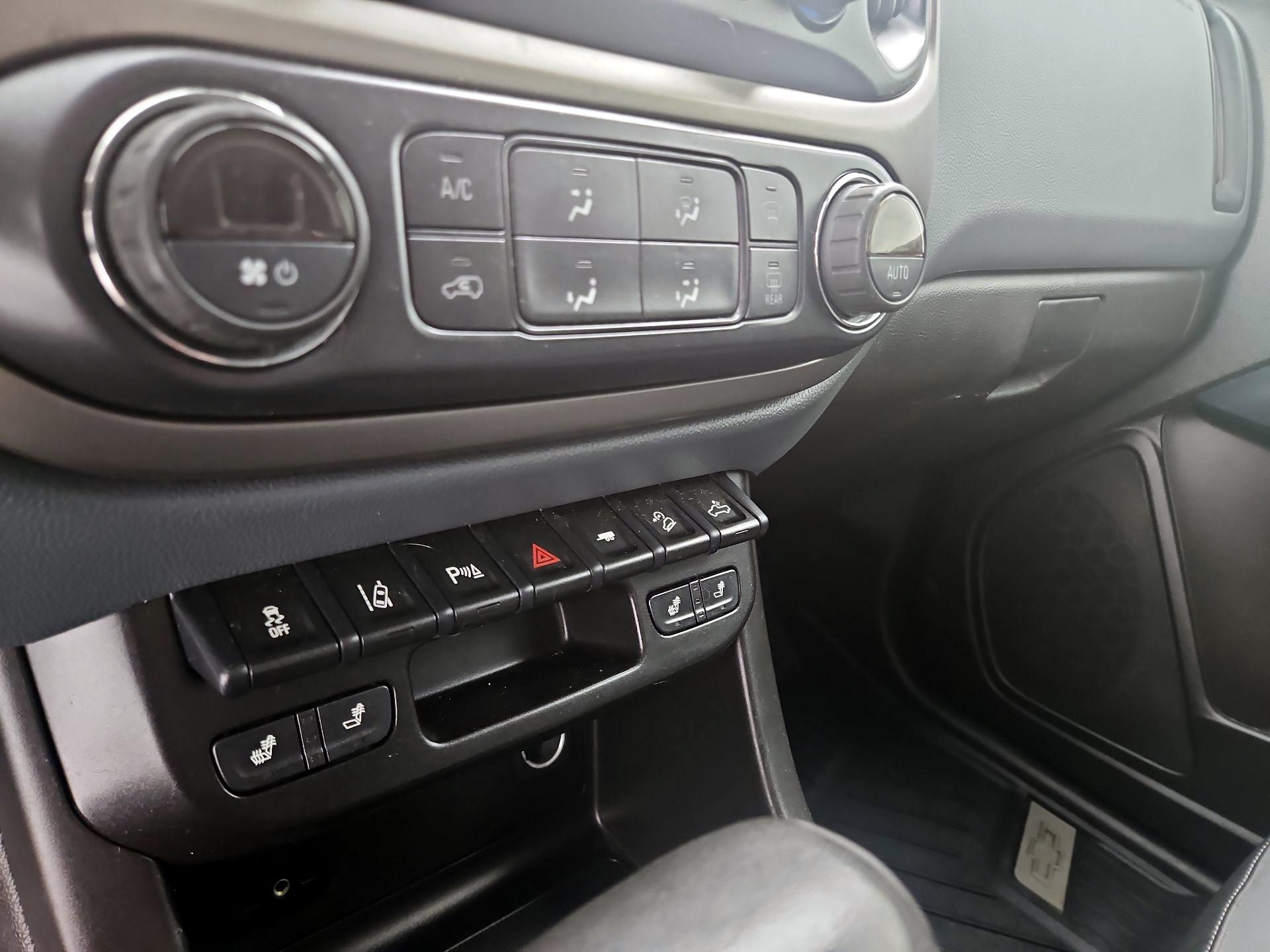 Thumbnail: 2021 Chevrolet Colorado - 16