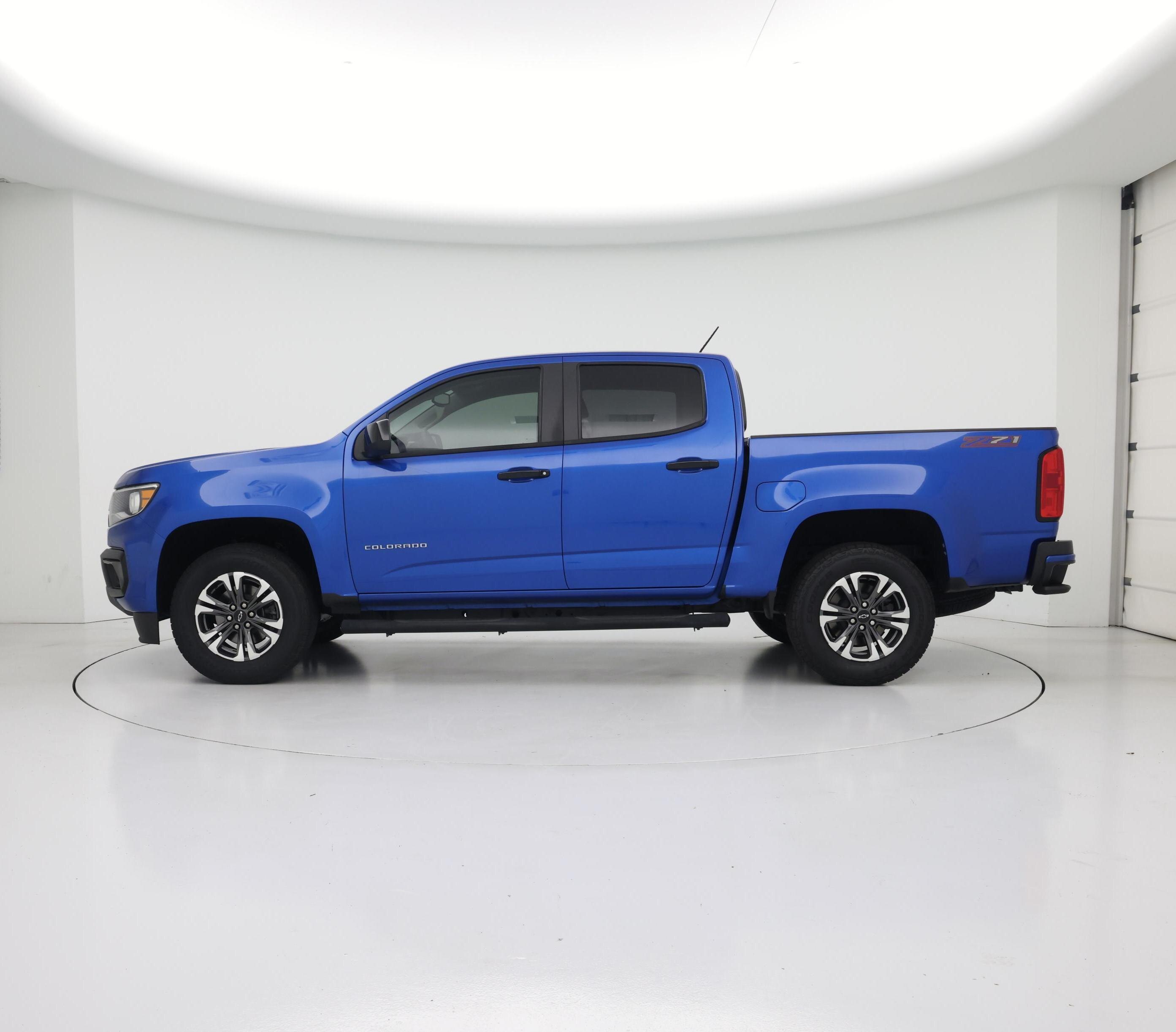 Thumbnail: 2021 Chevrolet Colorado - 3