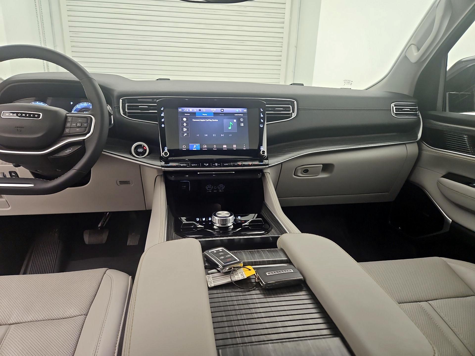 Thumbnail: 2024 Jeep Wagoneer - 9