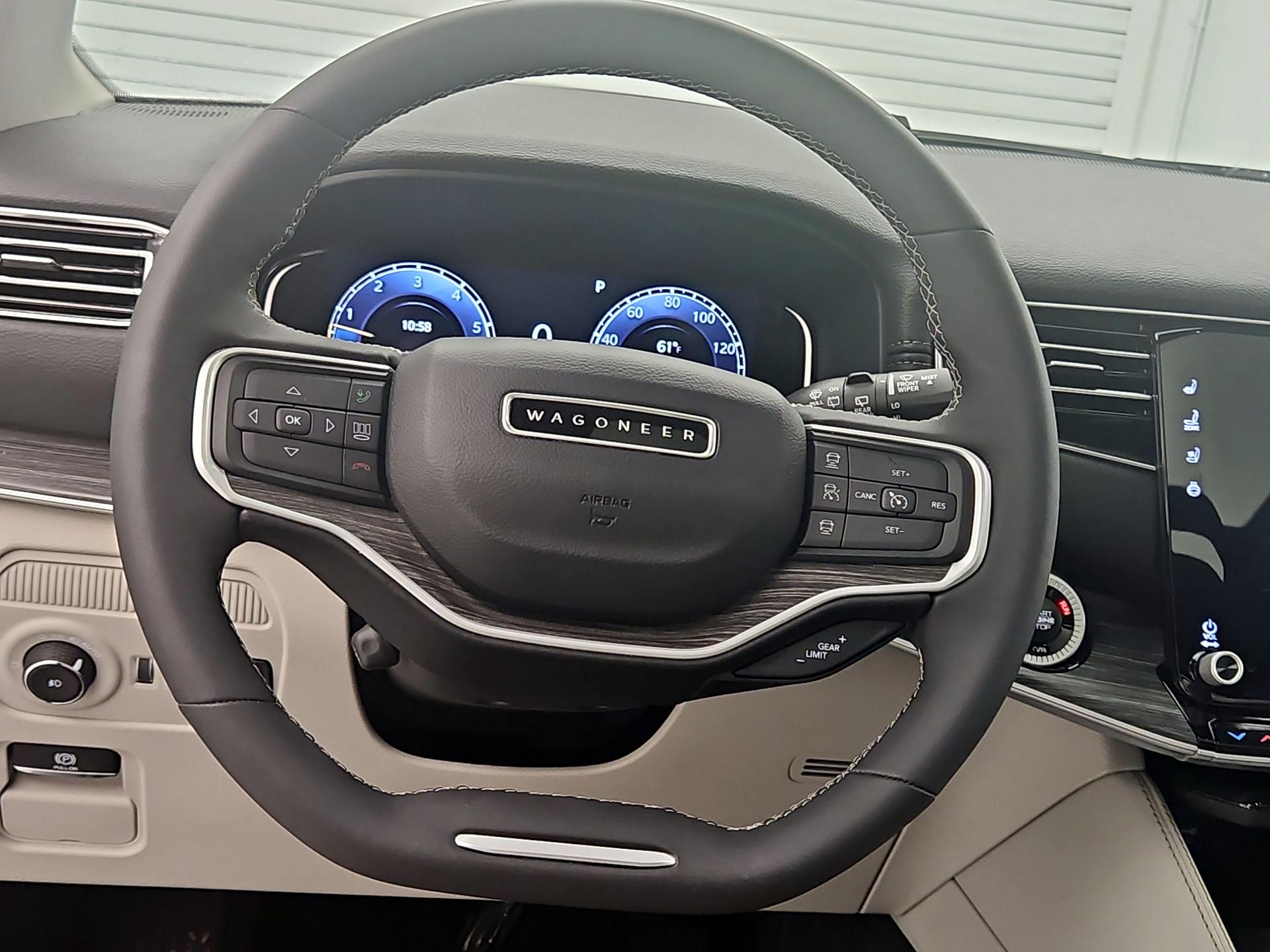 Thumbnail: 2024 Jeep Wagoneer - 10