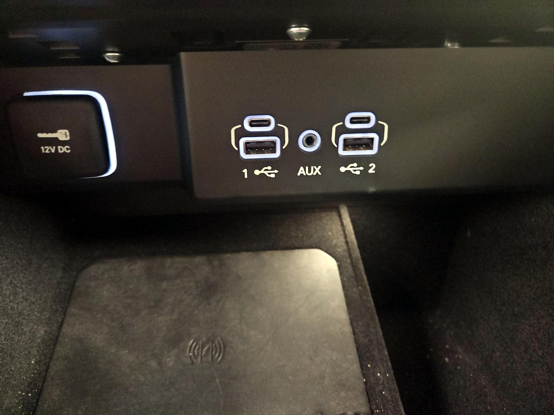 Thumbnail: 2024 Jeep Wagoneer - 18