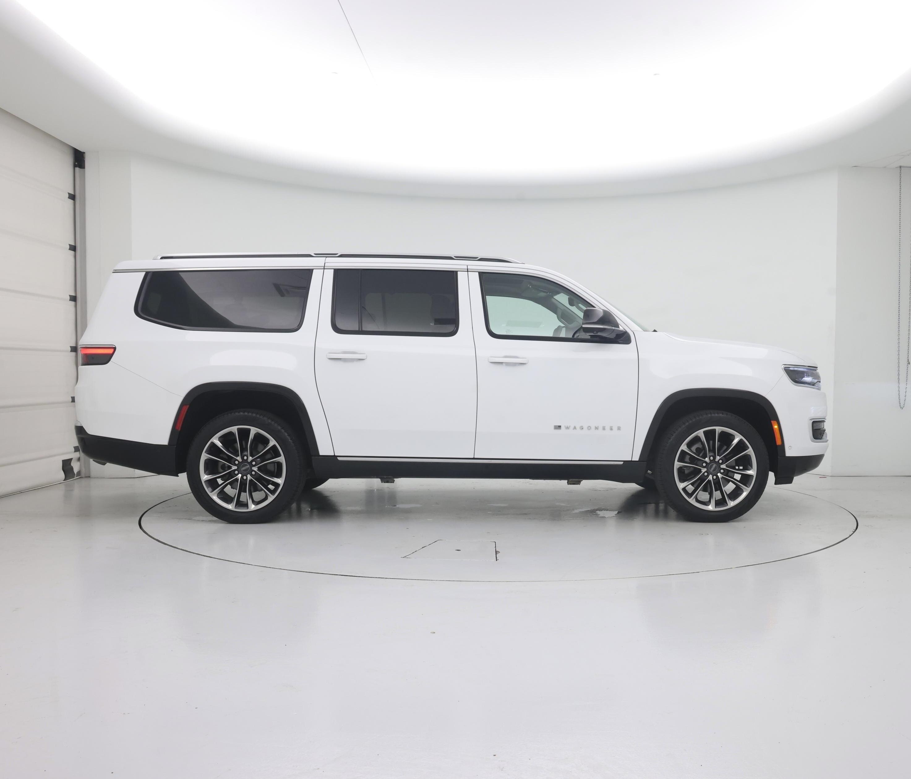 Thumbnail: 2024 Jeep Wagoneer - 7