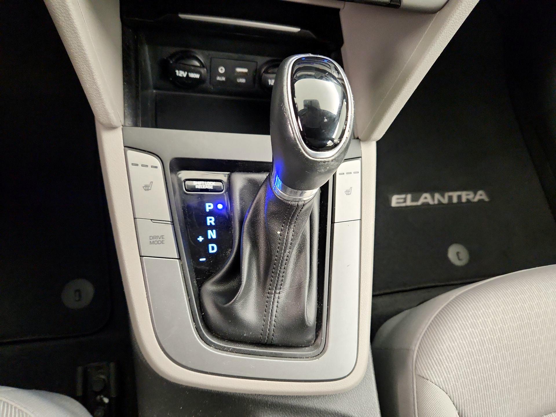 Thumbnail: 2018 Hyundai Elantra - 15