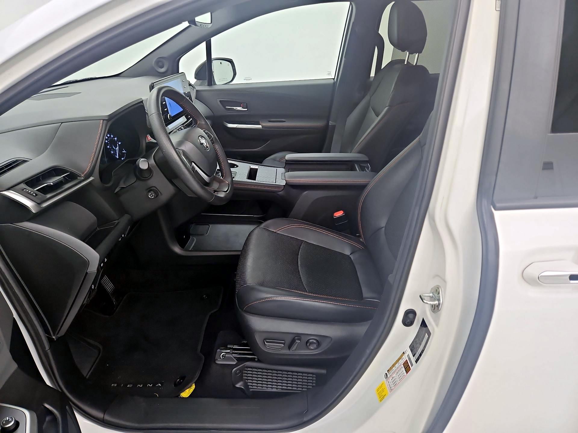 Thumbnail: 2024 Toyota Sienna - 11