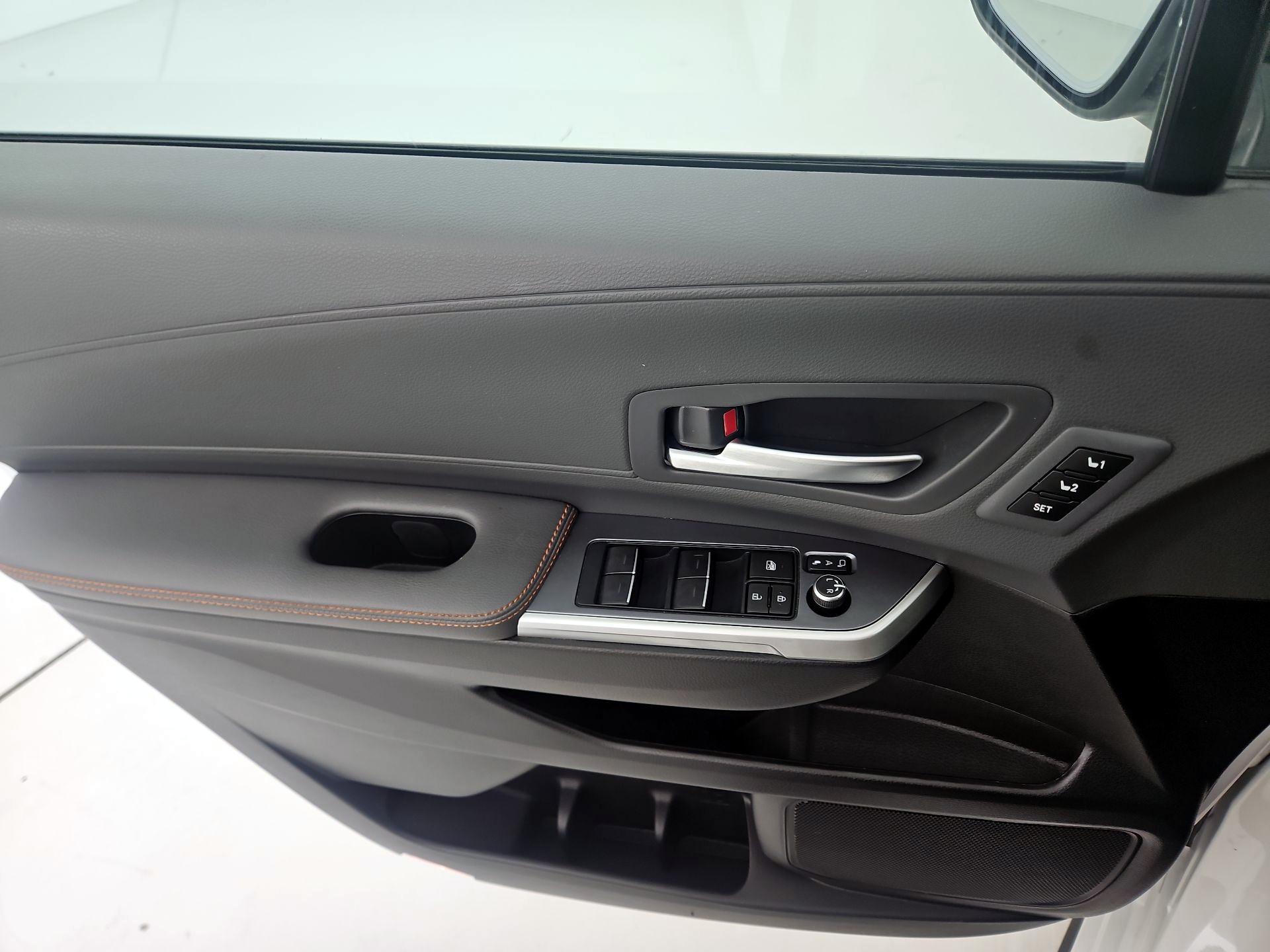 Thumbnail: 2024 Toyota Sienna - 12