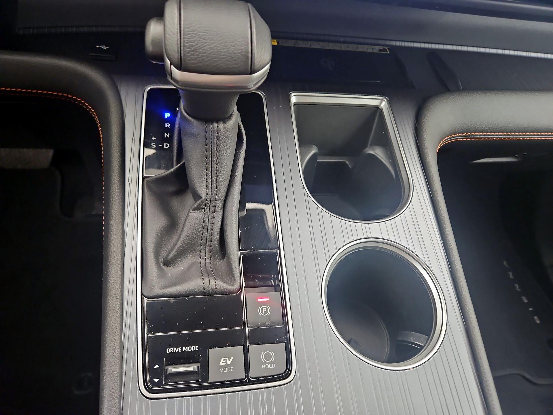 Thumbnail: 2024 Toyota Sienna - 18