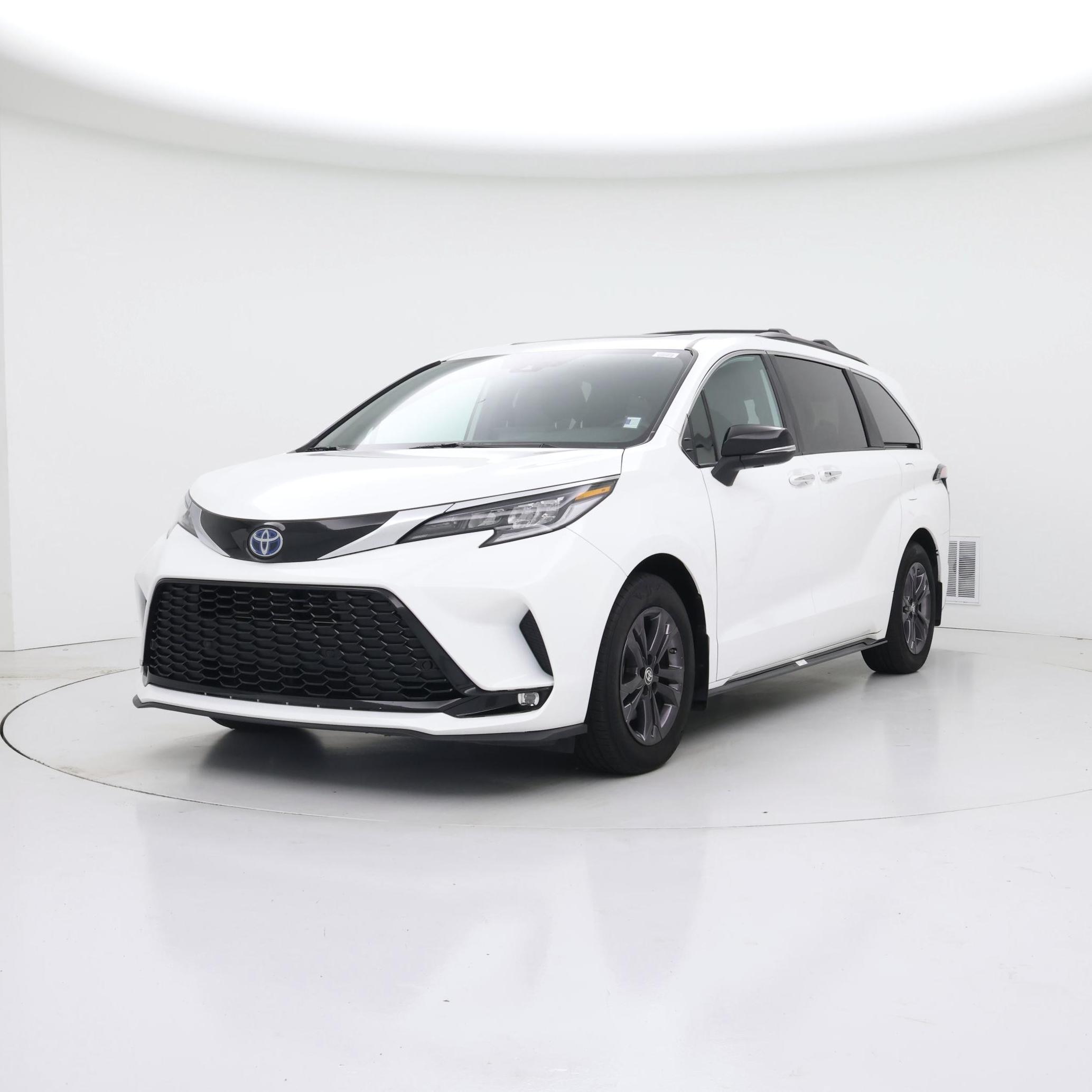 Thumbnail: 2024 Toyota Sienna - 4