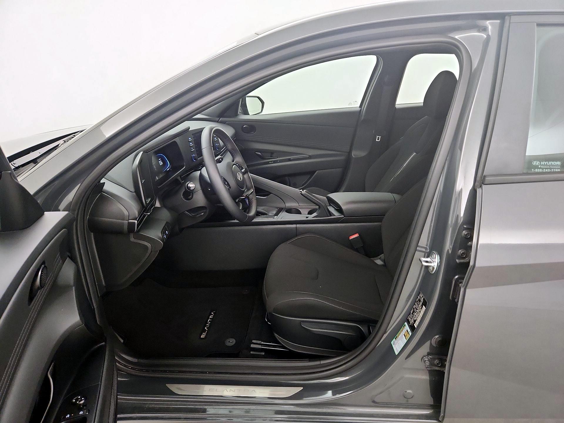 Thumbnail: 2025 Hyundai Elantra - 11