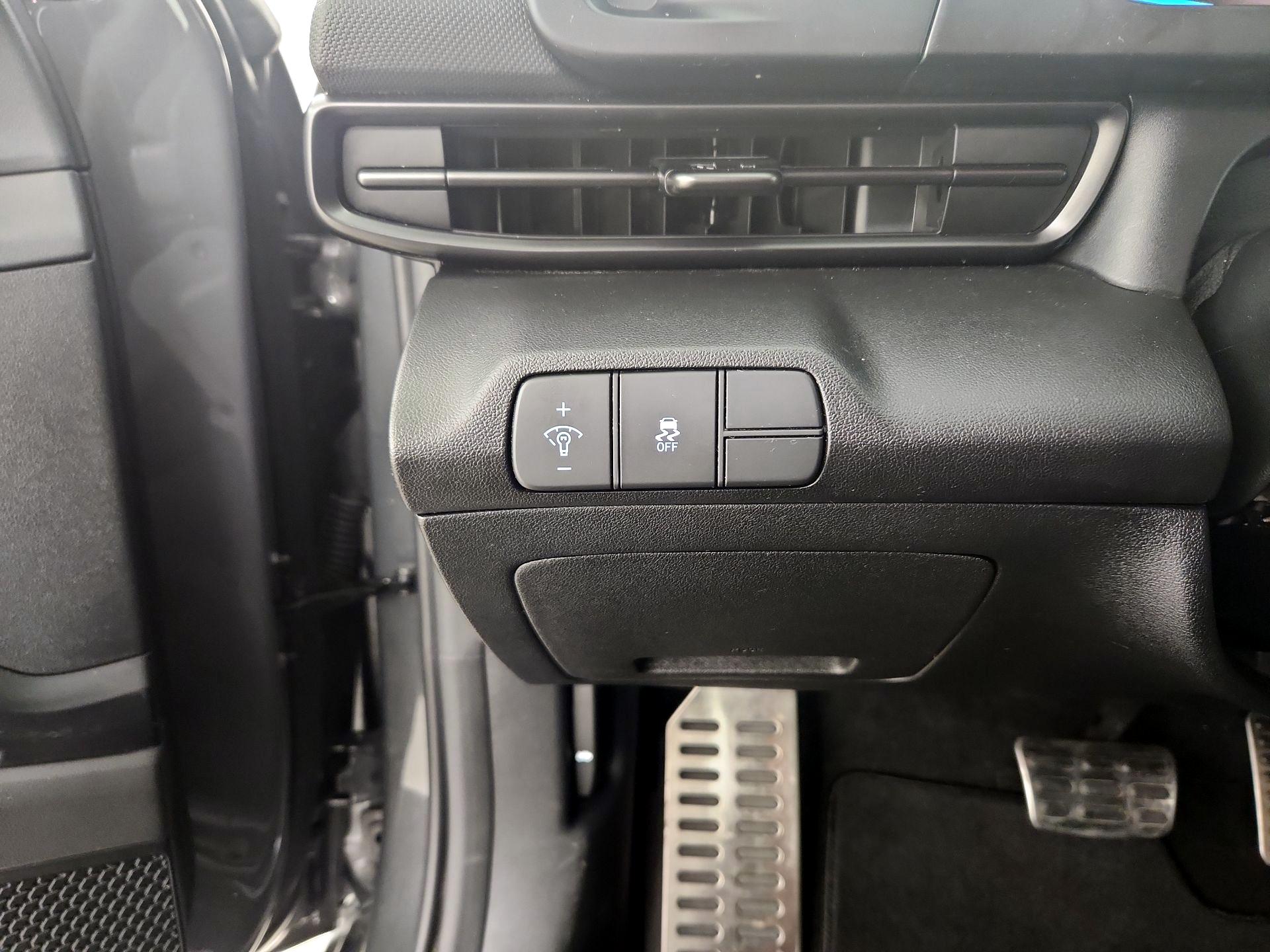 Thumbnail: 2025 Hyundai Elantra - 13