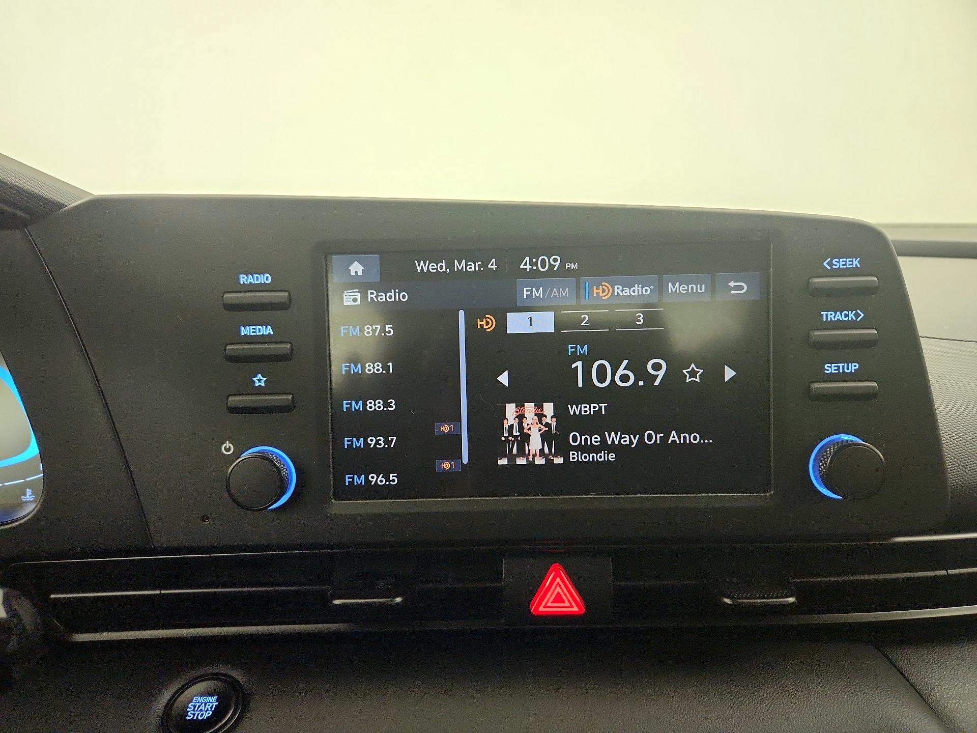 Thumbnail: 2025 Hyundai Elantra - 15