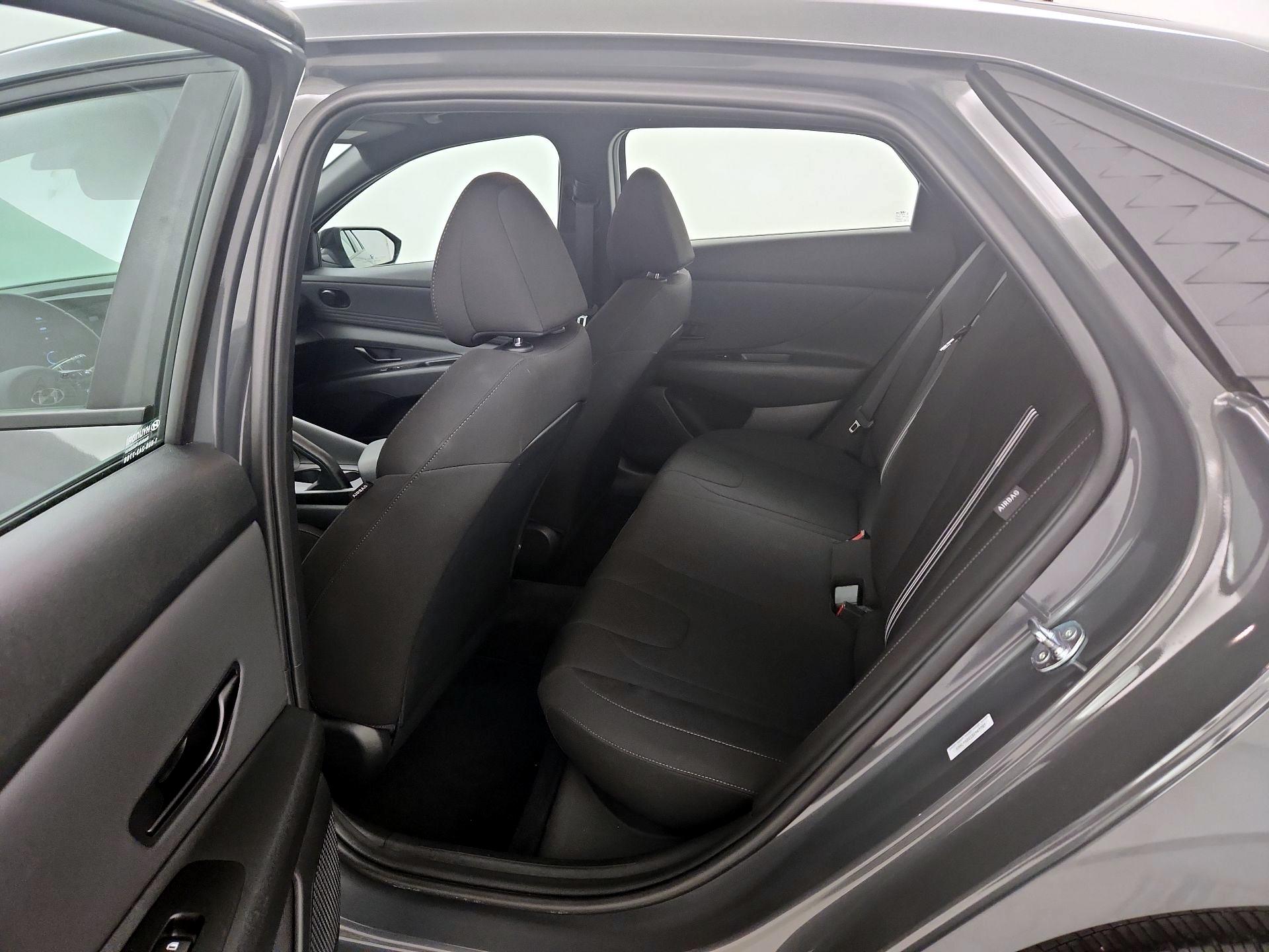 Thumbnail: 2025 Hyundai Elantra - 19