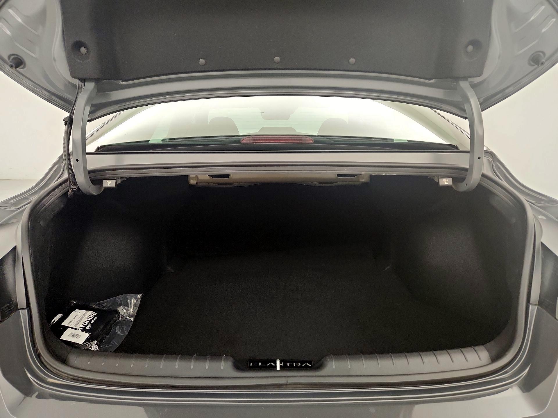 Thumbnail: 2025 Hyundai Elantra - 20