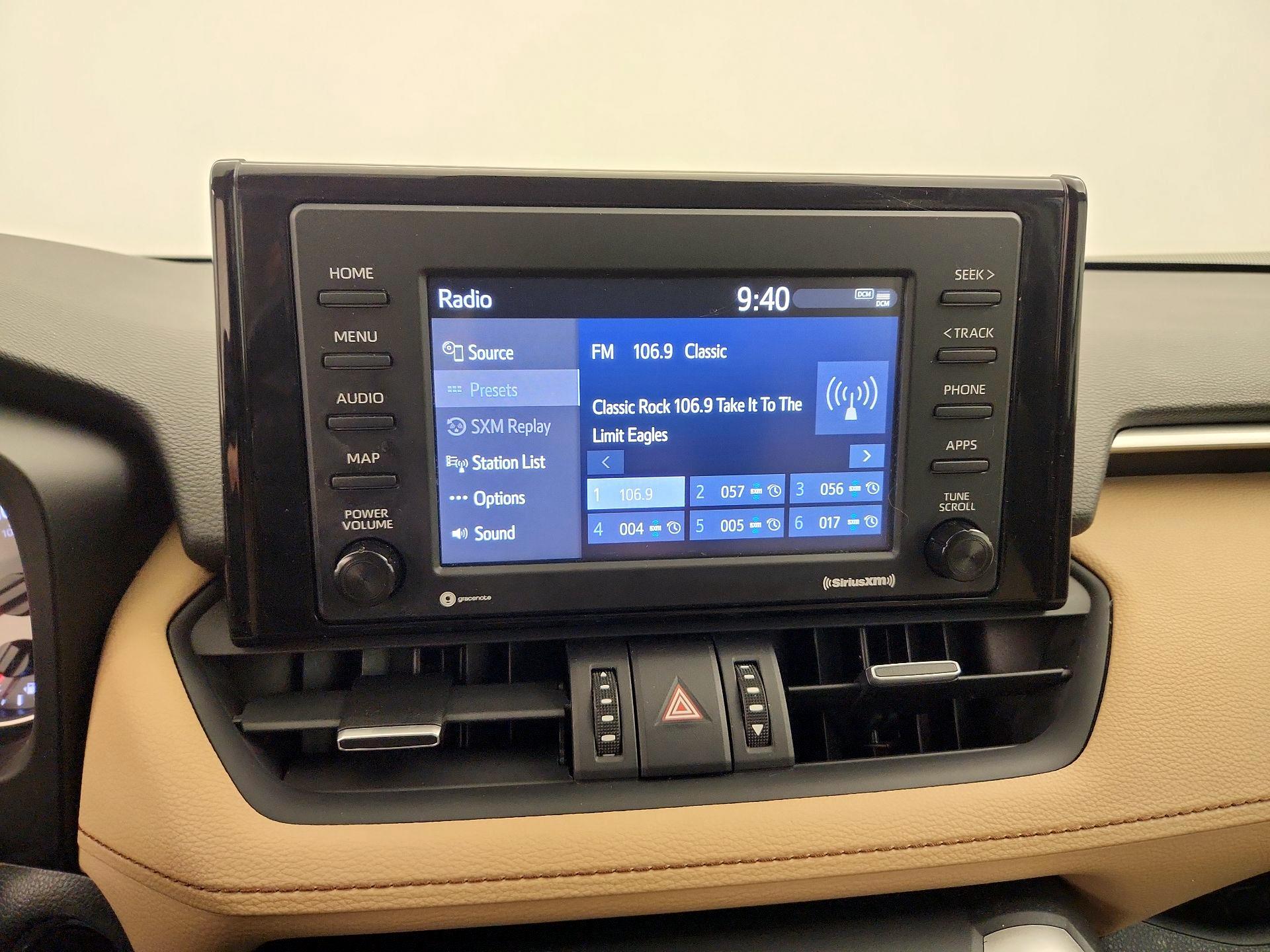 Thumbnail: 2020 Toyota RAV4 - 15