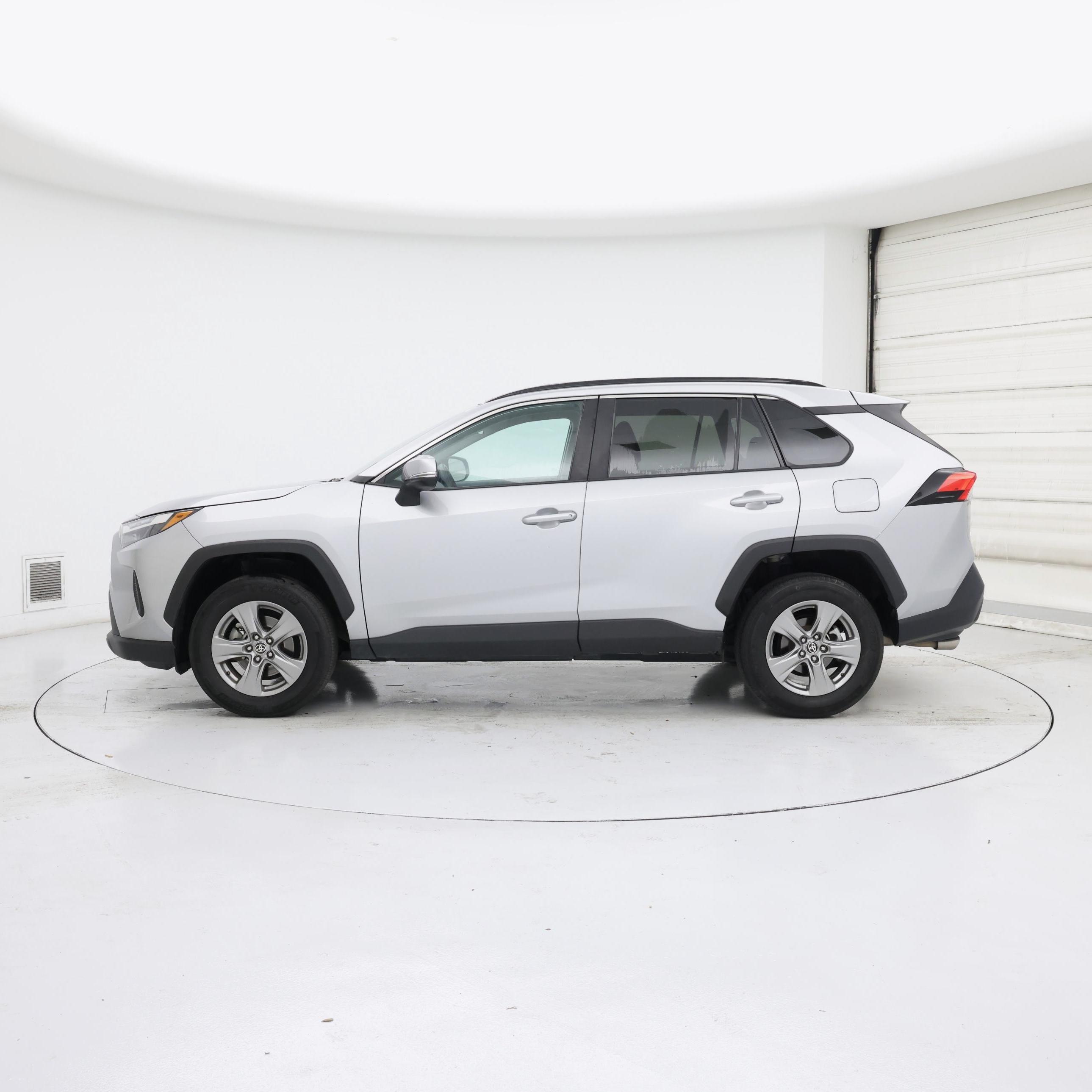 Thumbnail: 2024 Toyota RAV4 - 3