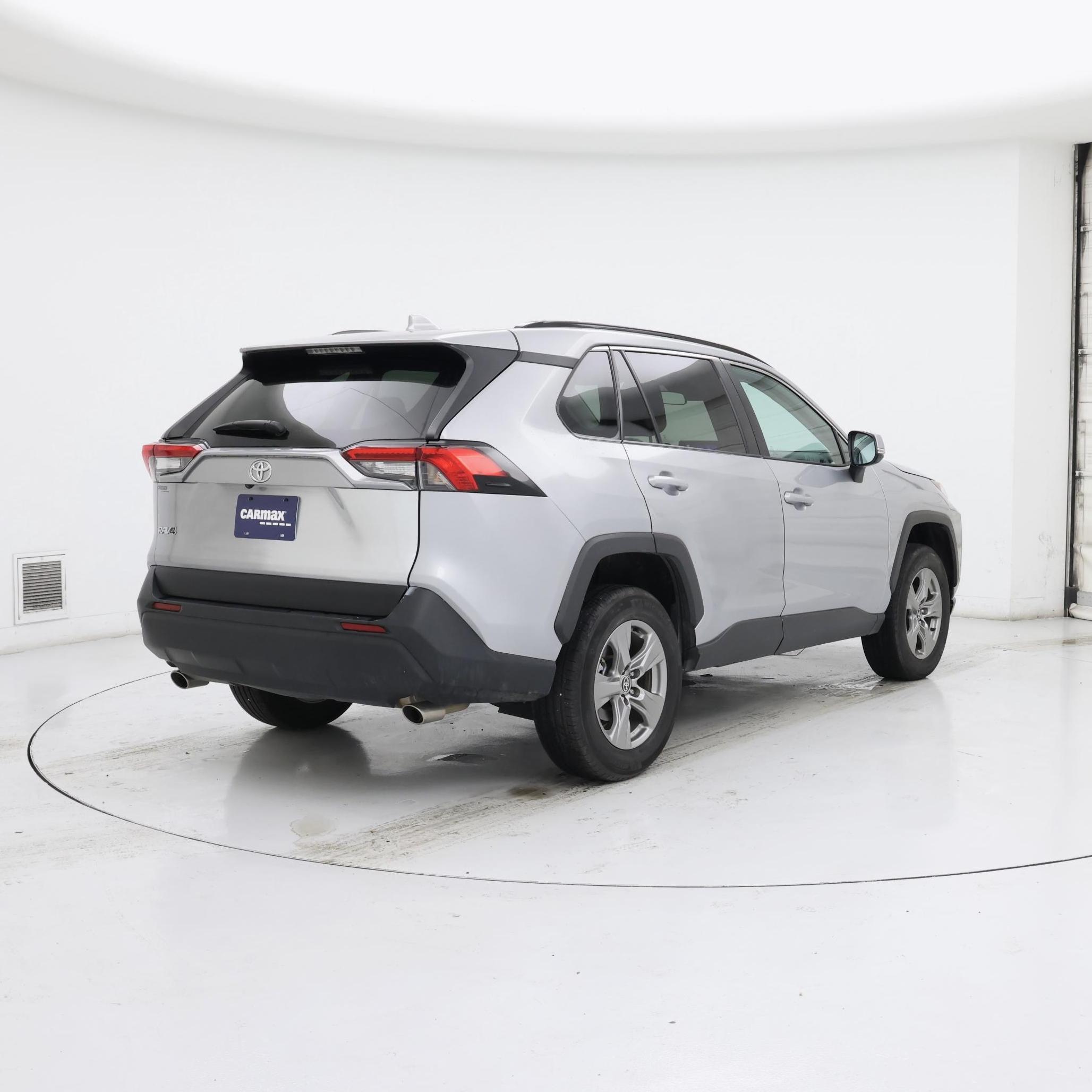 Thumbnail: 2024 Toyota RAV4 - 8