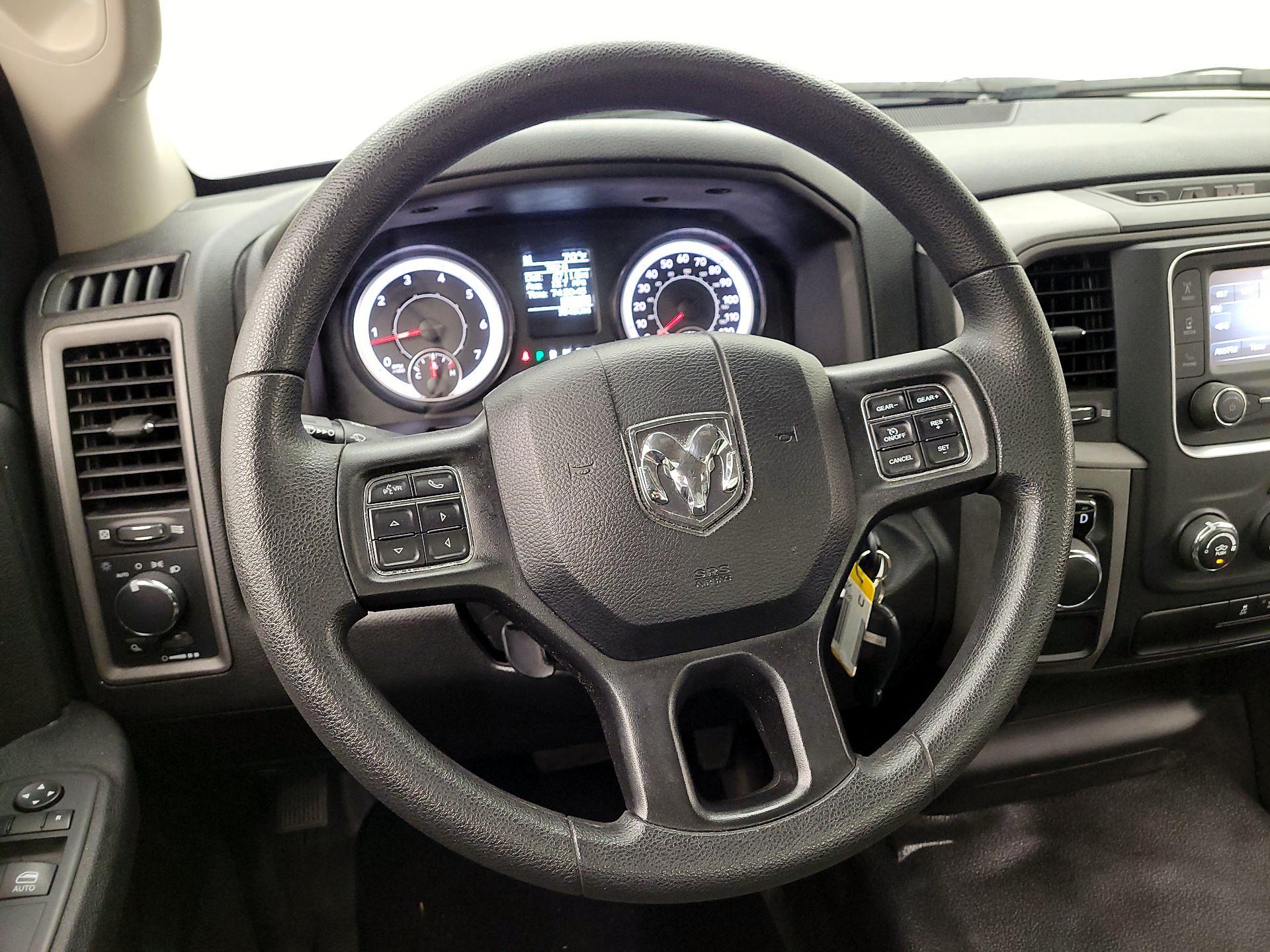 Thumbnail: 2023 RAM 1500 Classic - 10