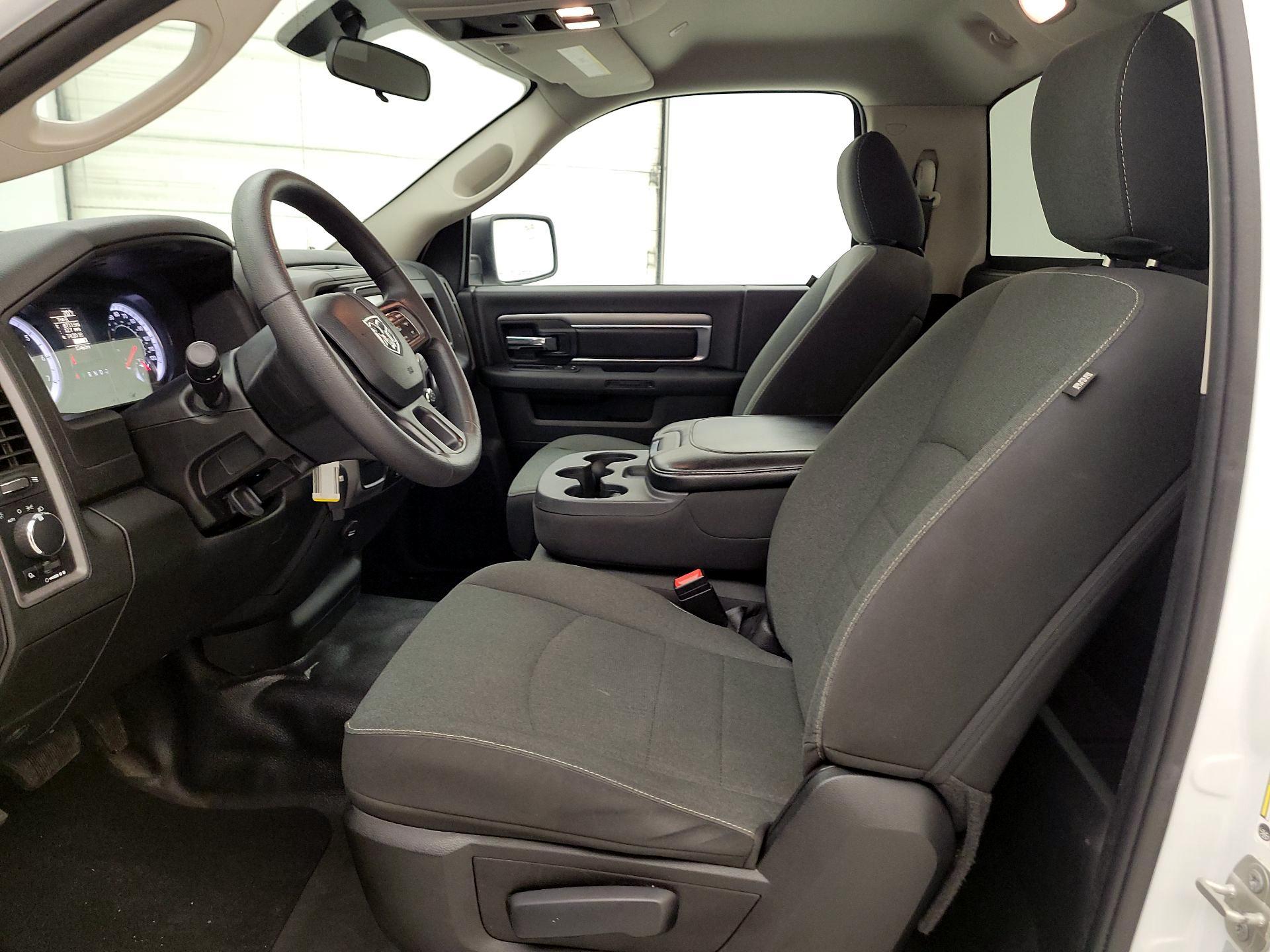 Thumbnail: 2023 RAM 1500 Classic - 11