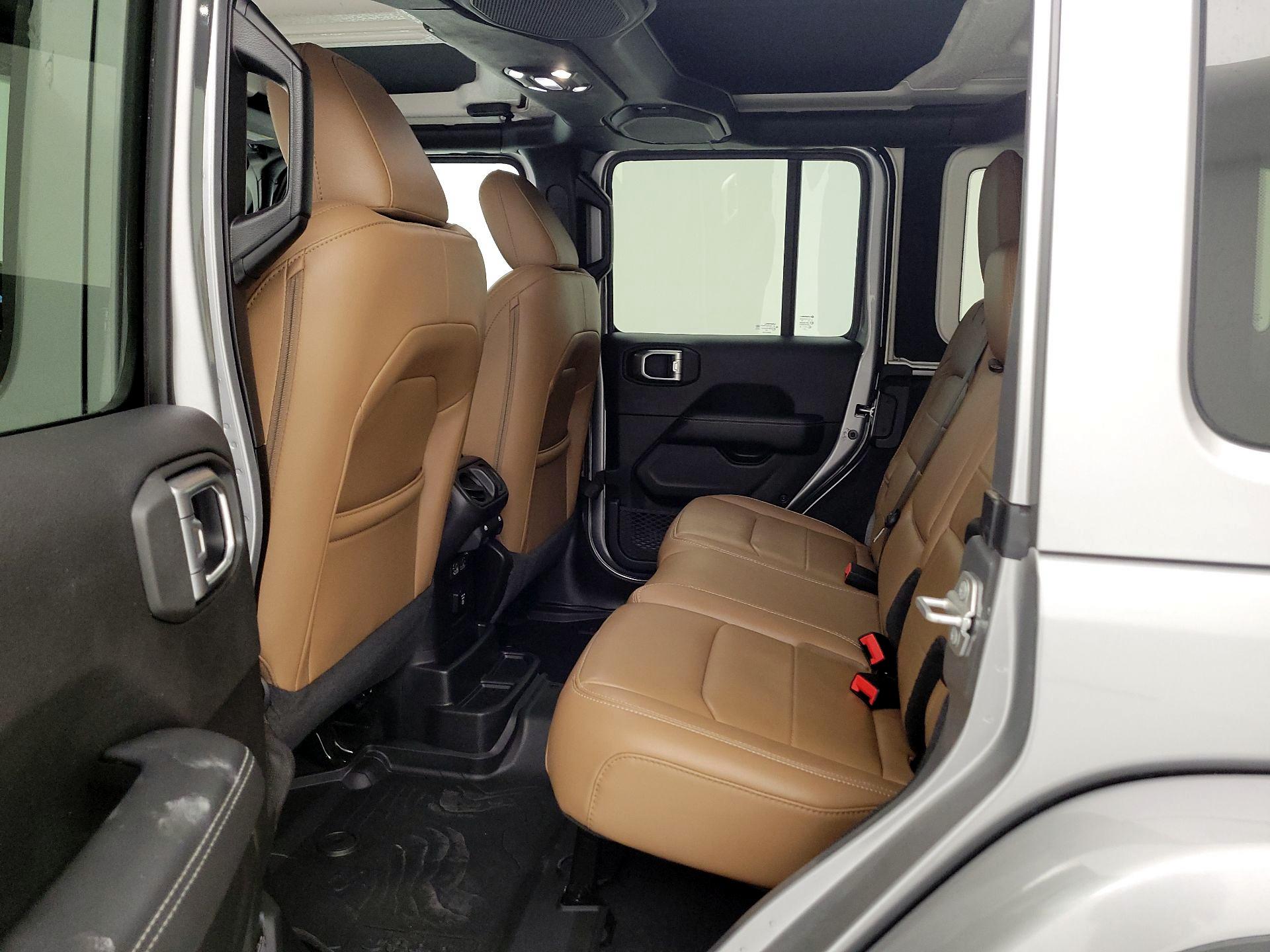 Thumbnail: 2020 Jeep Wrangler - 19