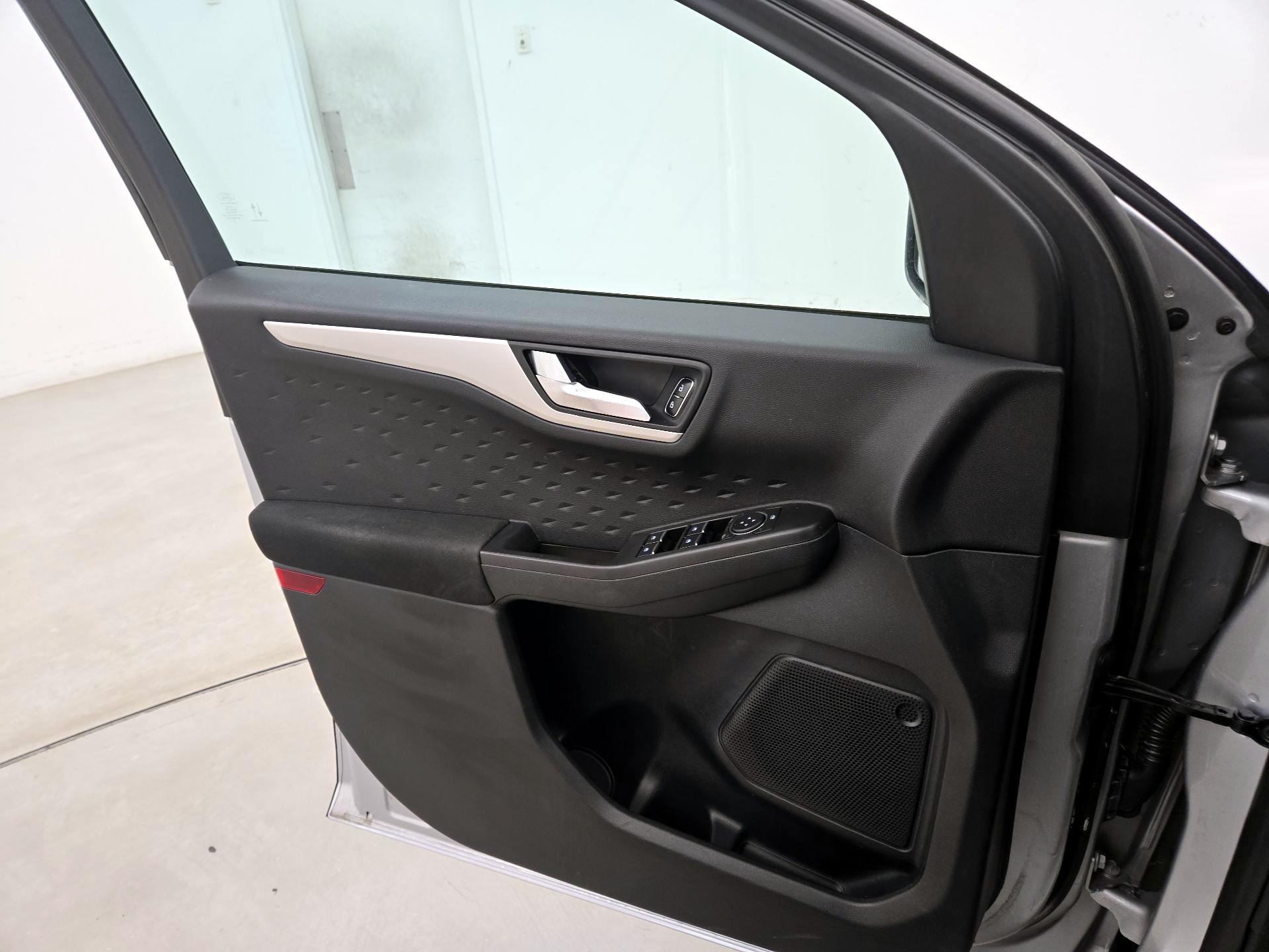 Thumbnail: 2020 Ford Escape - 12