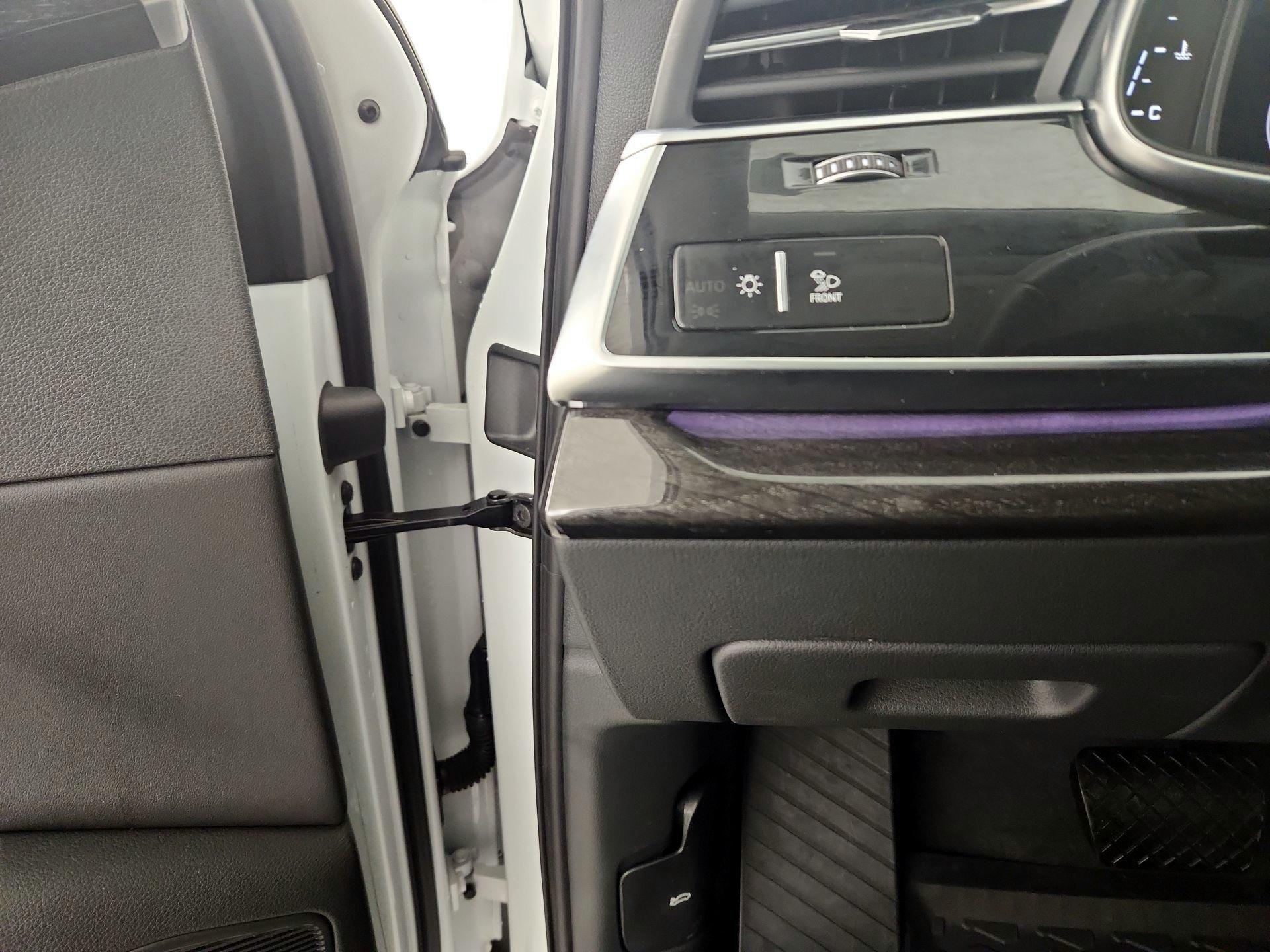 Thumbnail: 2023 Audi Q7 - 13