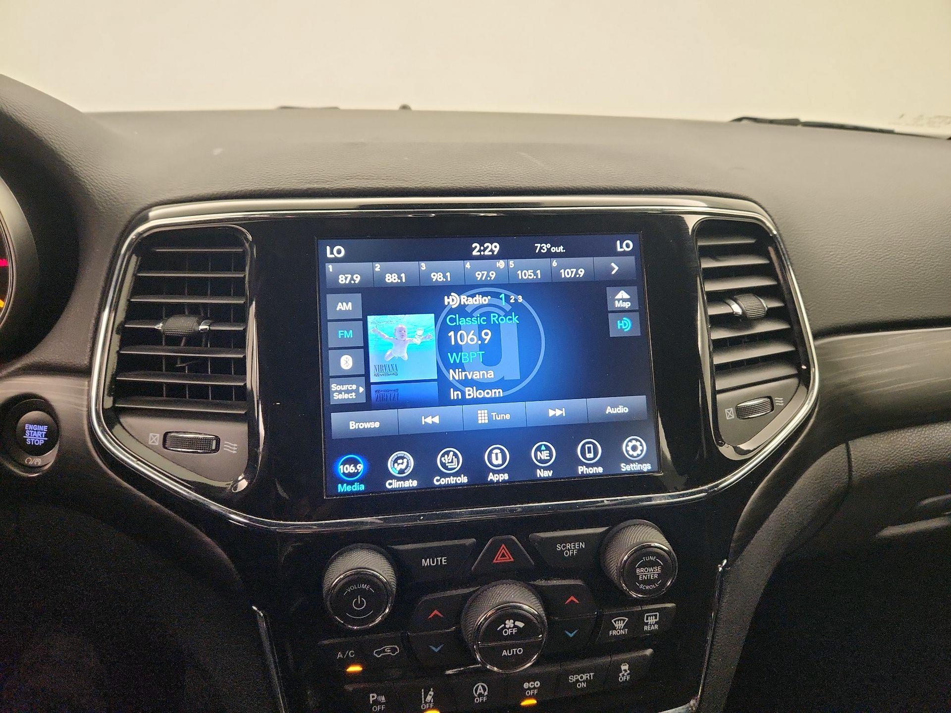 Thumbnail: 2021 Jeep Grand Cherokee - 16