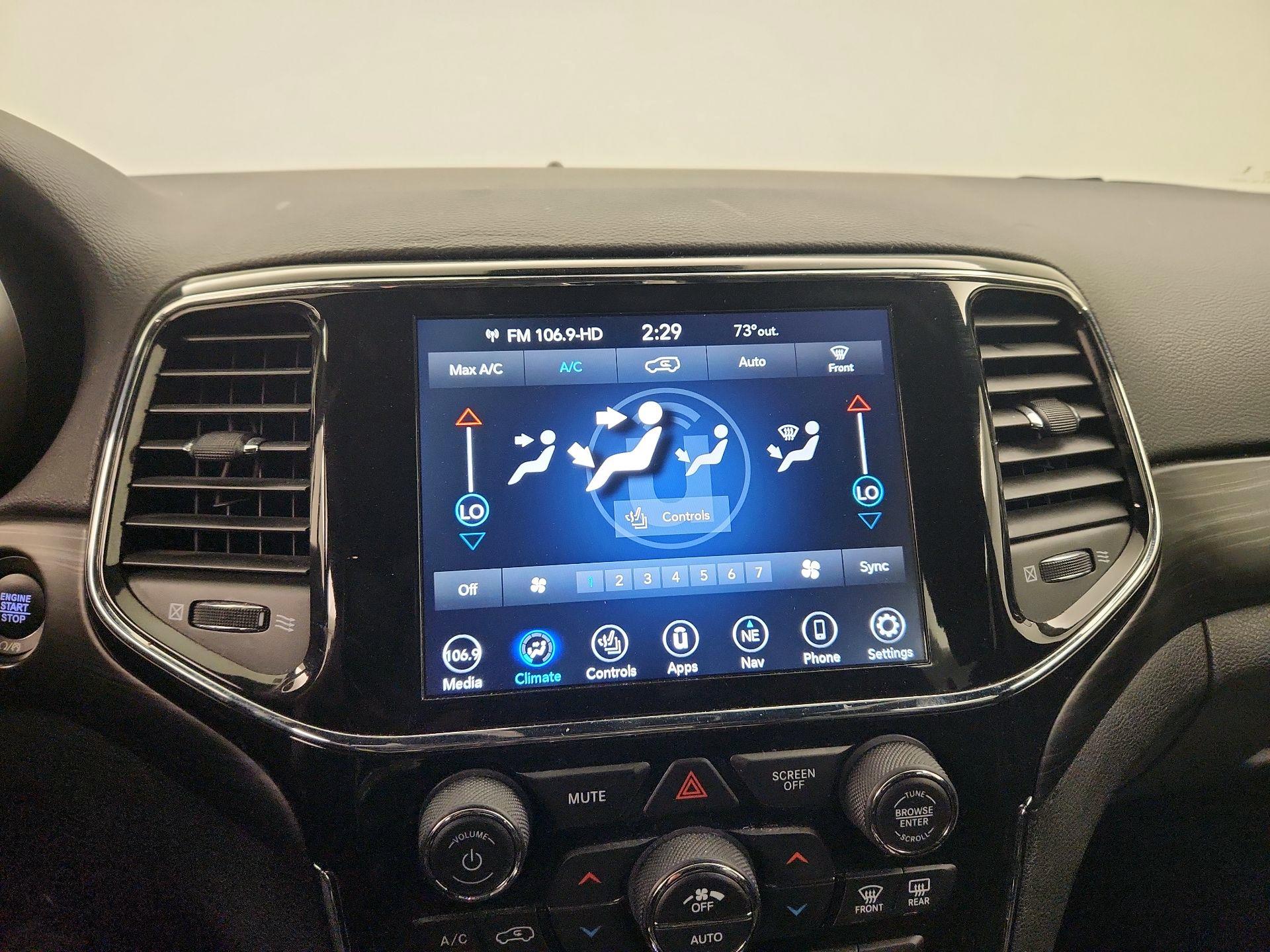 Thumbnail: 2021 Jeep Grand Cherokee - 17