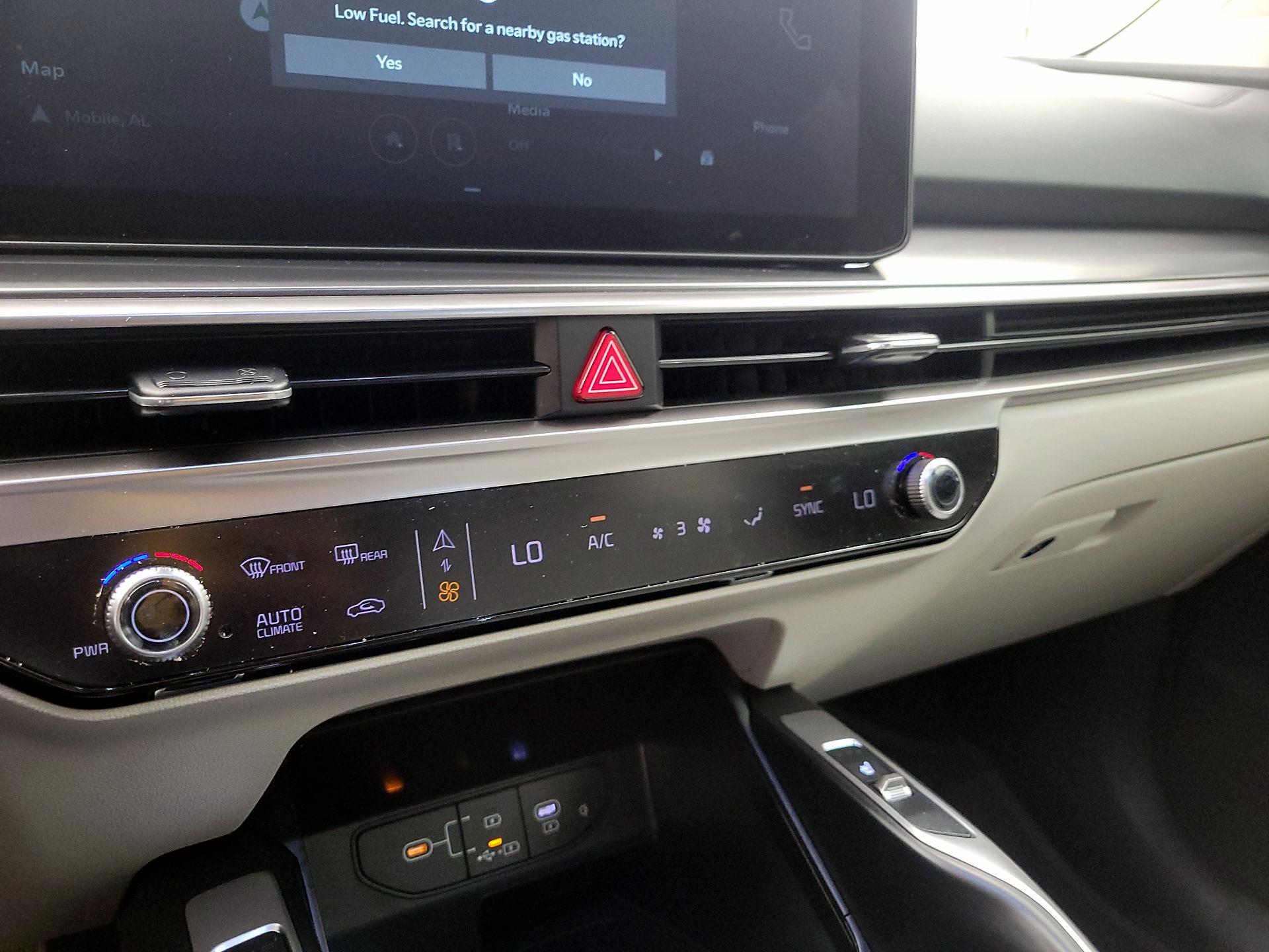 Thumbnail: 2025 Kia Sorento - 14